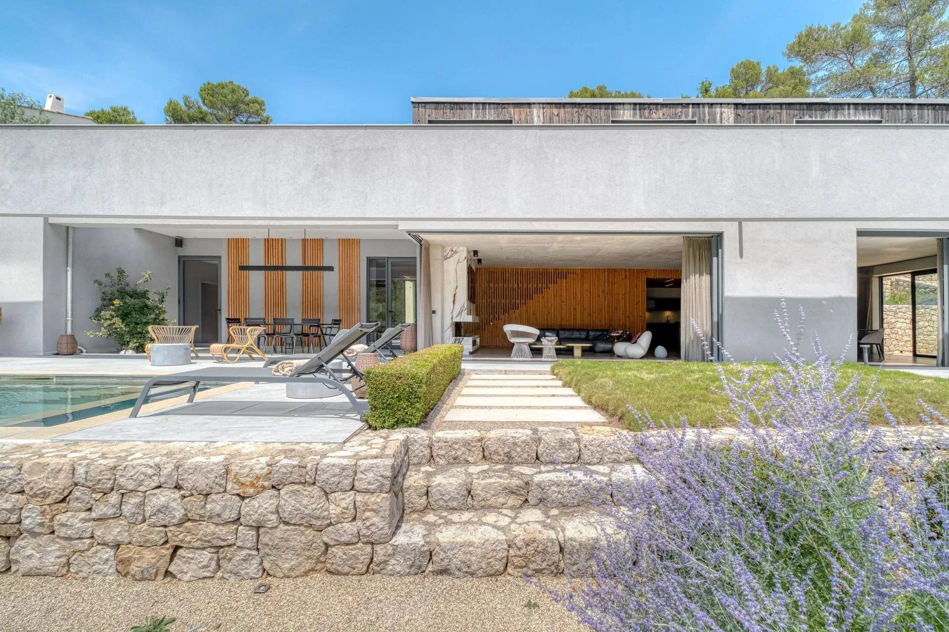 Valbonne - Villa contemporaine au cœur d'un écrin de verdure - 3