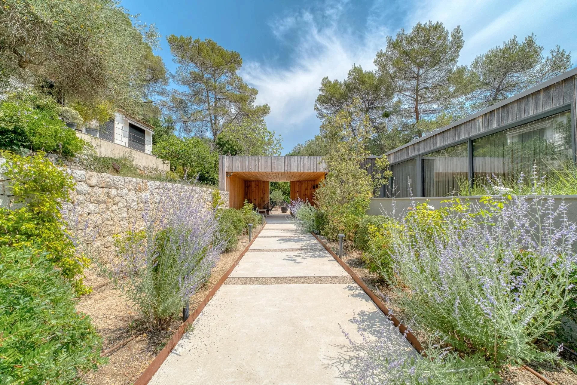 Valbonne - Villa contemporaine au cœur d'un écrin de verdure - 11