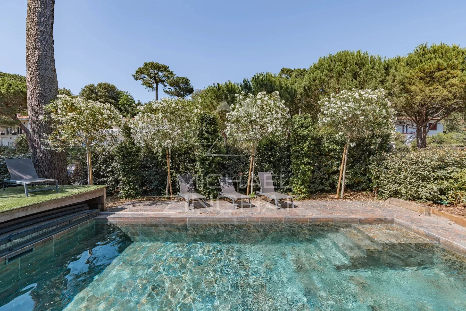 ARCACHON PLAGE À PIED - VILLA DE 11 PIÈCES AVEC PISCINE - 2
