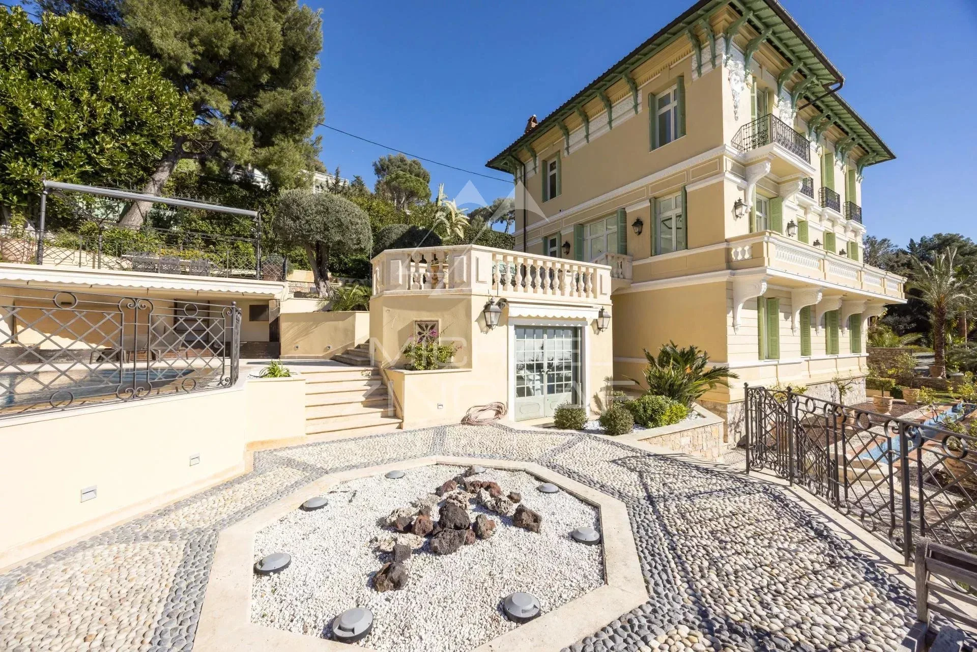 VILLA BELLE EPOQUE - ROQUEBRUNE CAP MARTIN - 31