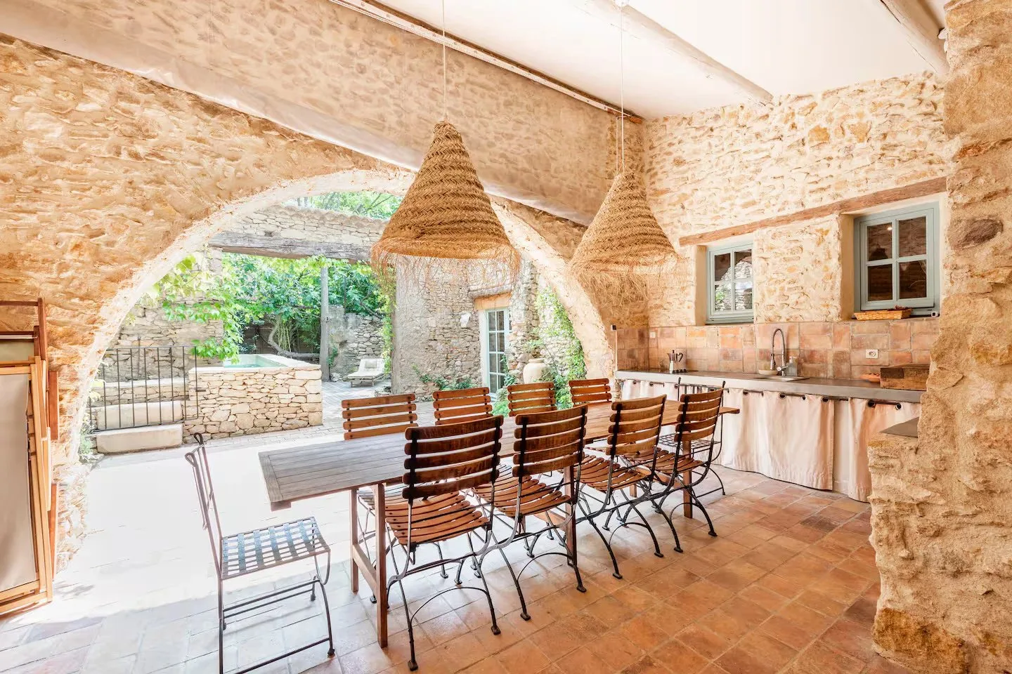 Propriété d'Exception Aux Portes d'Aix-en-Provence : Magnanerie du XVIIIe Rénovée - 9