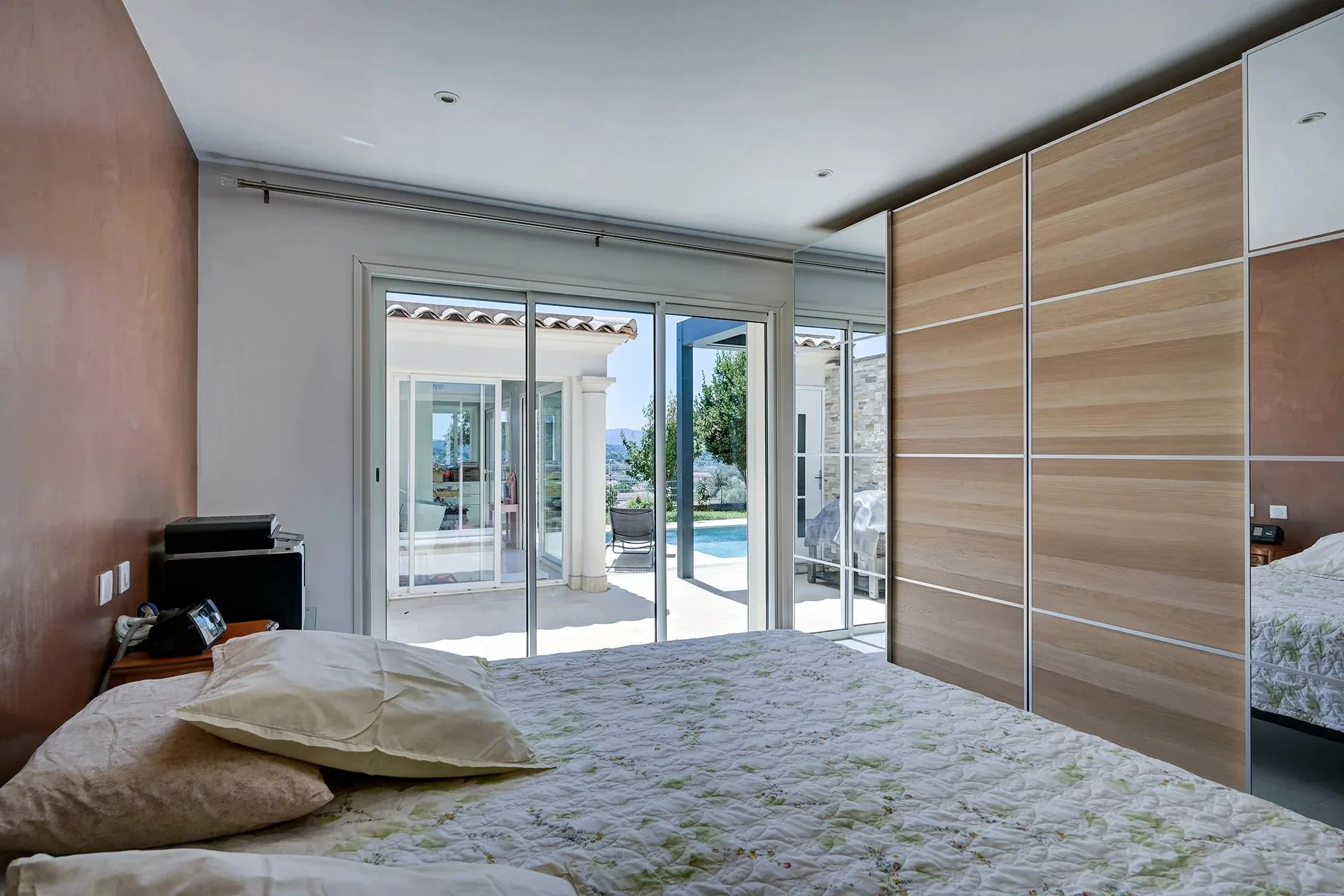PLAN-DE-CUQUES, Maison familiale avec vue panoramique et piscine - 10