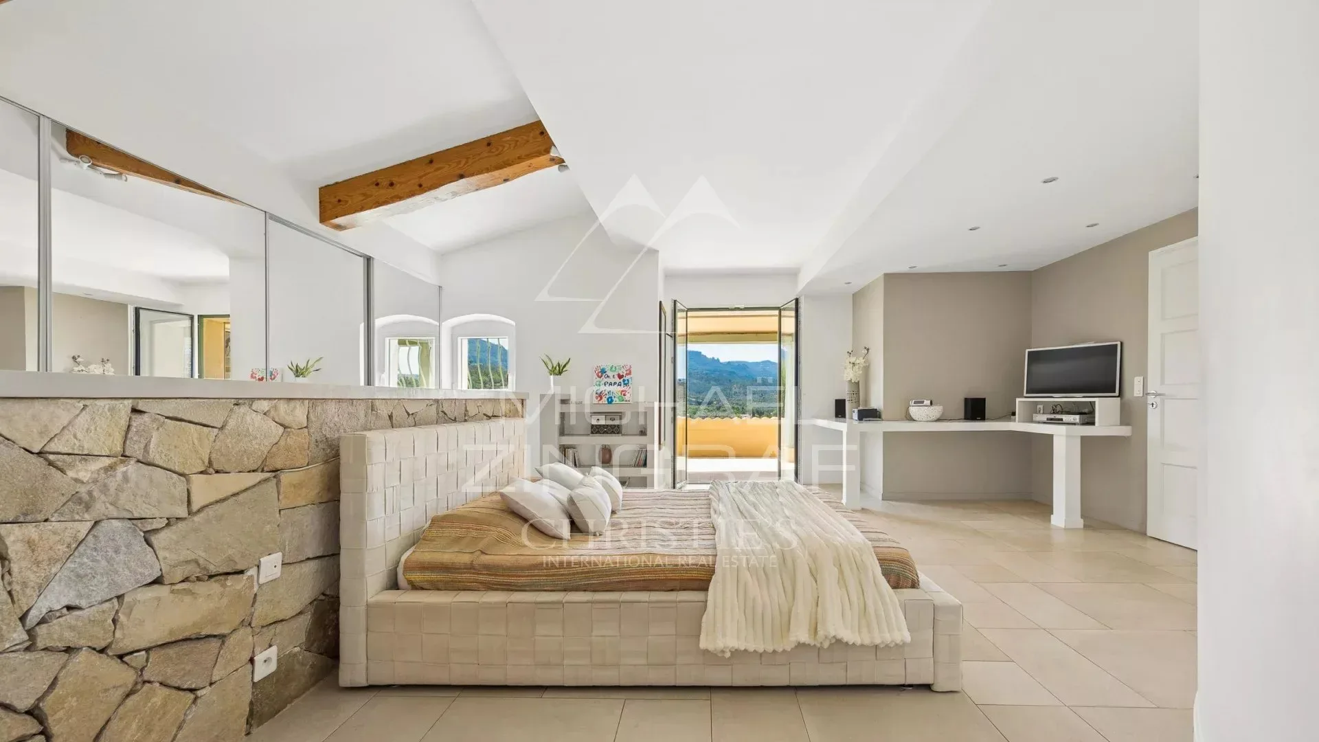 Propriété contemporaine avec vue dégagée - 6