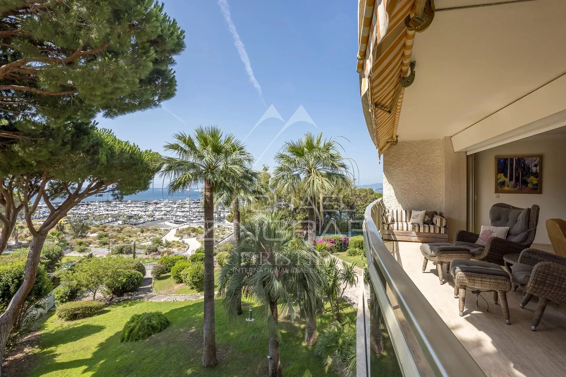 Cap d’Antibes – Une adresse d’exception à deux pas de la mer - 11