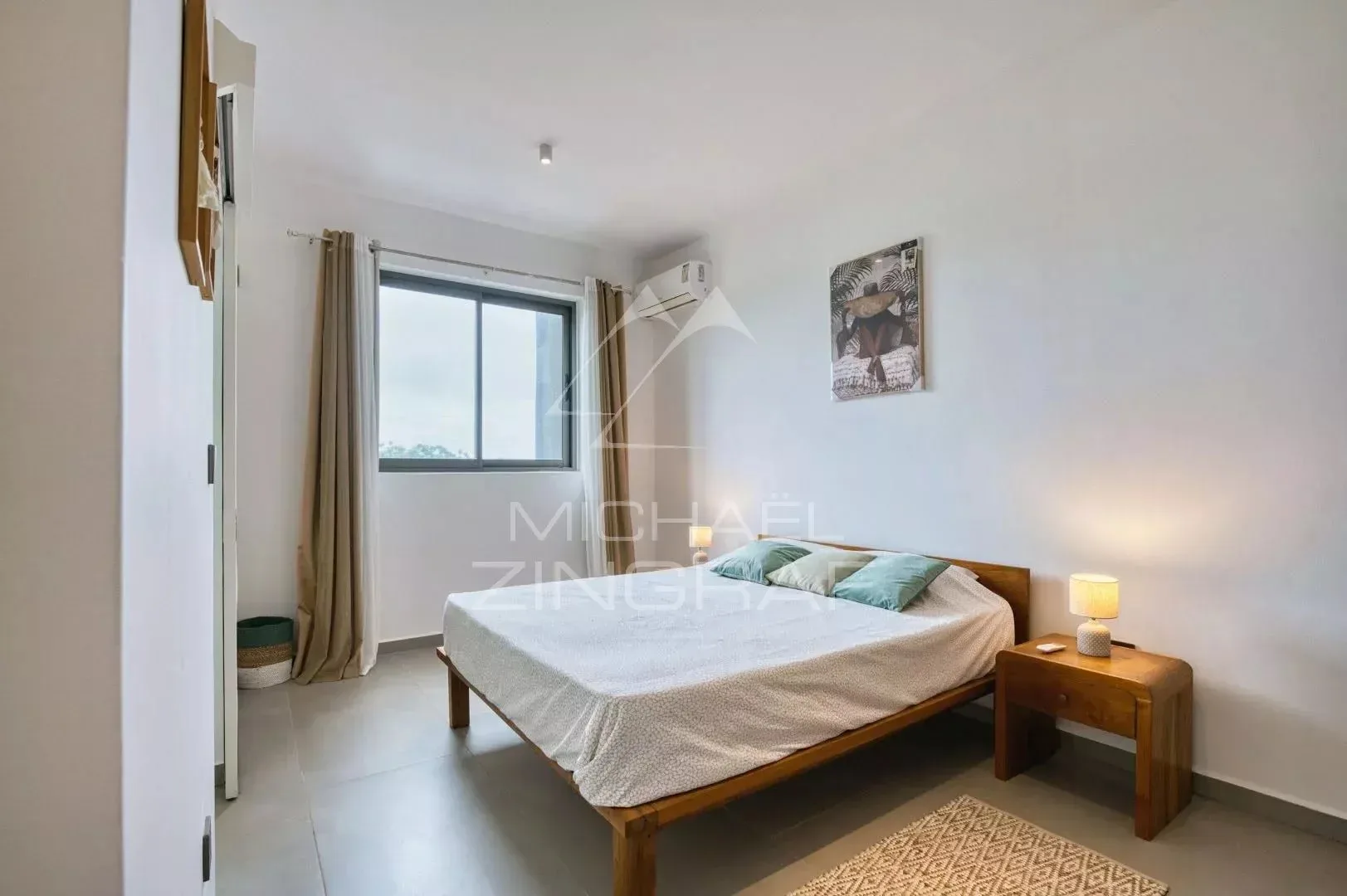 Appartement Neuf de 3 Chambres Entièrement Meublé à Pereybere - 14