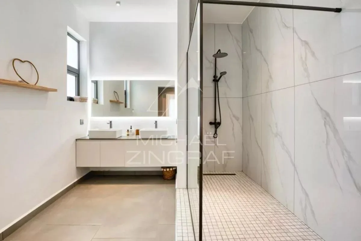 Appartement Neuf de 3 Chambres Entièrement Meublé à Pereybere - 17