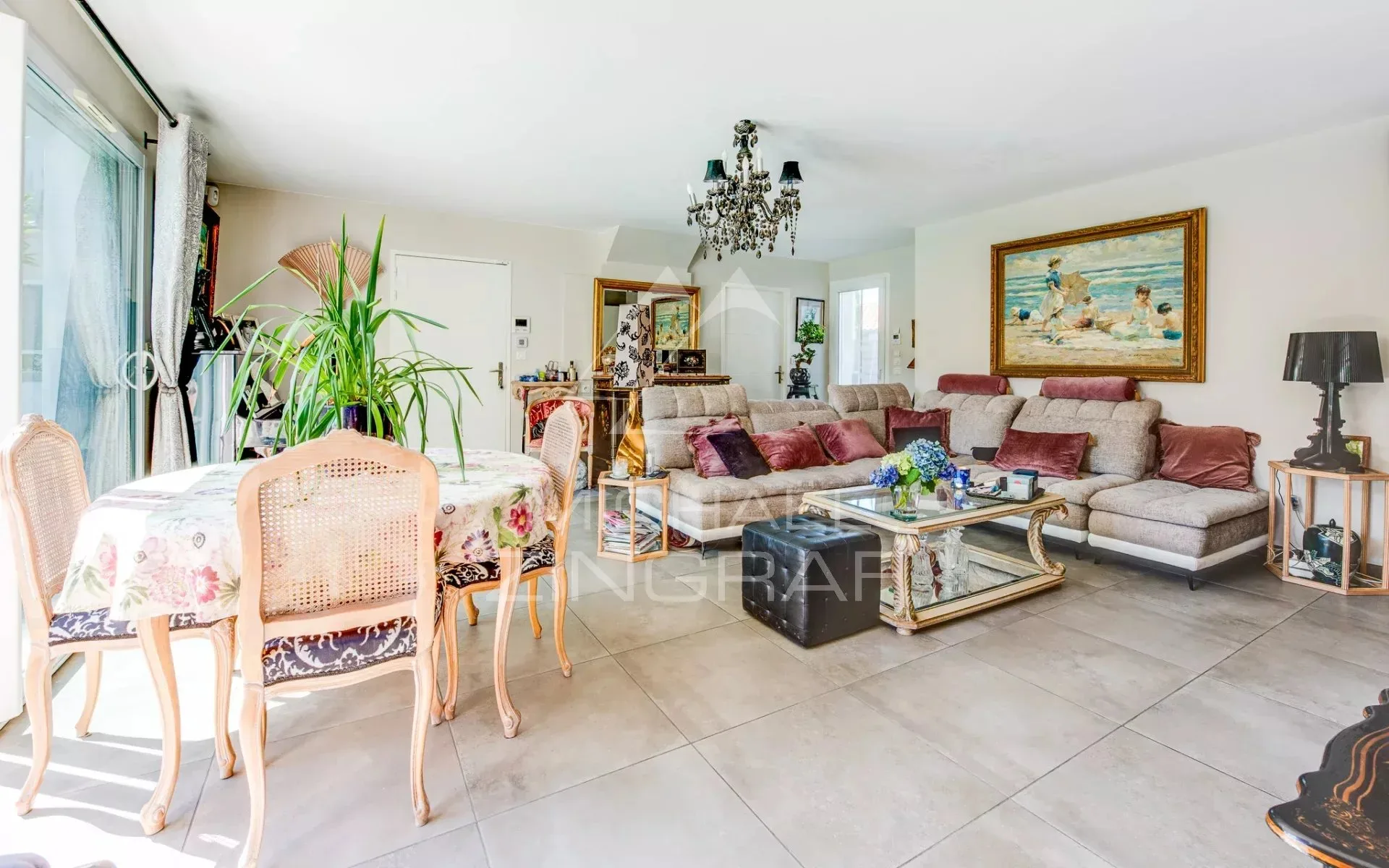 Appartement T4 lumineux avec piscine privative - 10