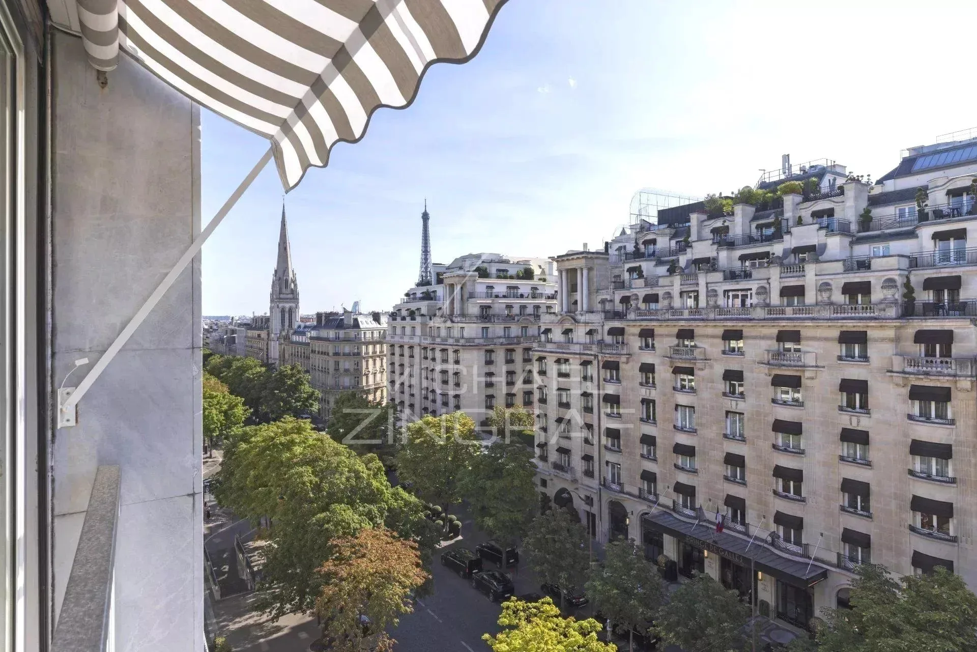 A vendre - Paris Triangle d'Or - Avenue George V - Clim - Refait à neuf - Parking - 2
