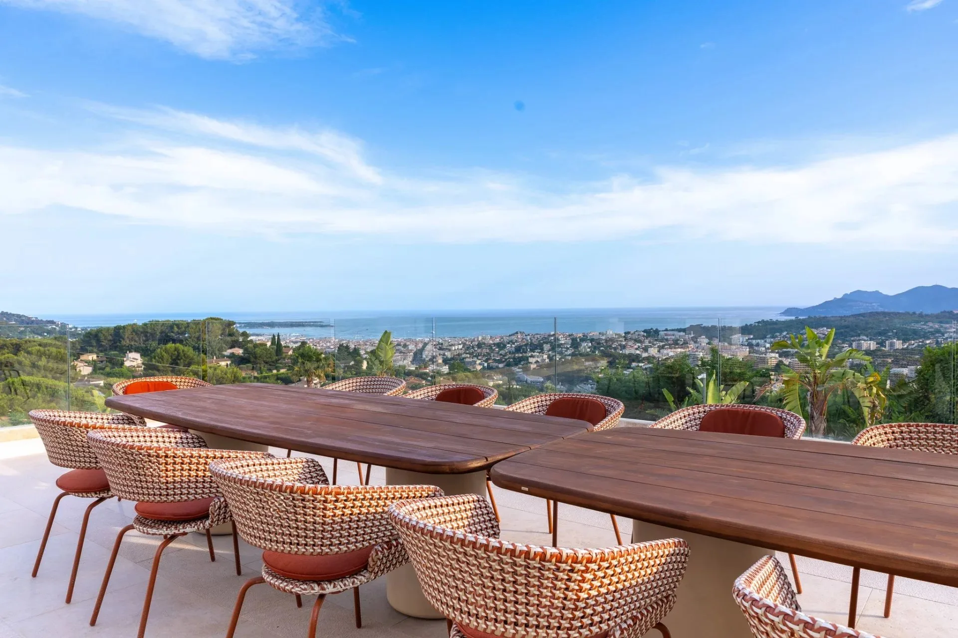 Aux portes de Cannes - Villa vue mer panoramique - 11 suites - 6