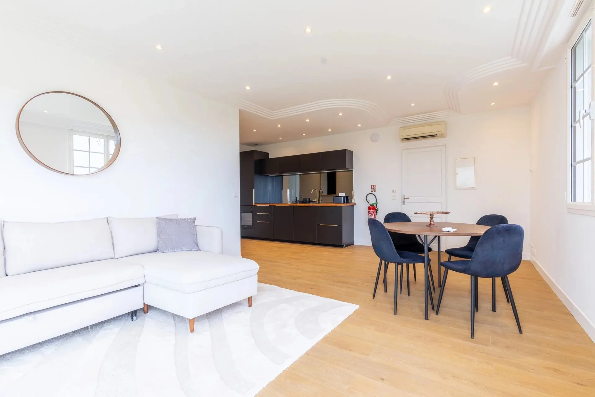 Aux portes de Cannes - Villa vue mer panoramique - 11 suites - 21