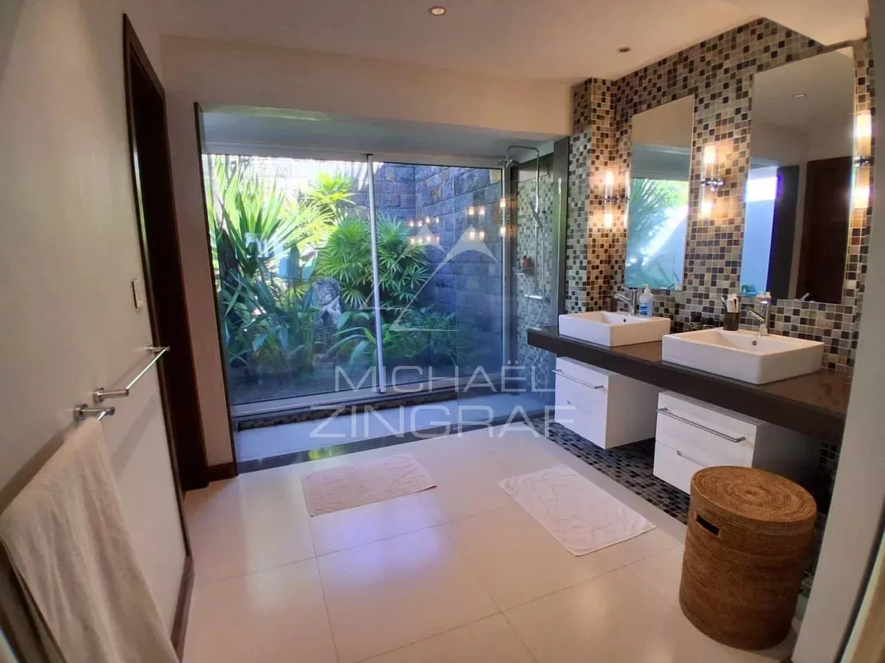 Ile Maurice - Opportunité rare : Villa de luxe Pied dans l'eau  proche Grand Baie - Pointe aux Canonniers - 37