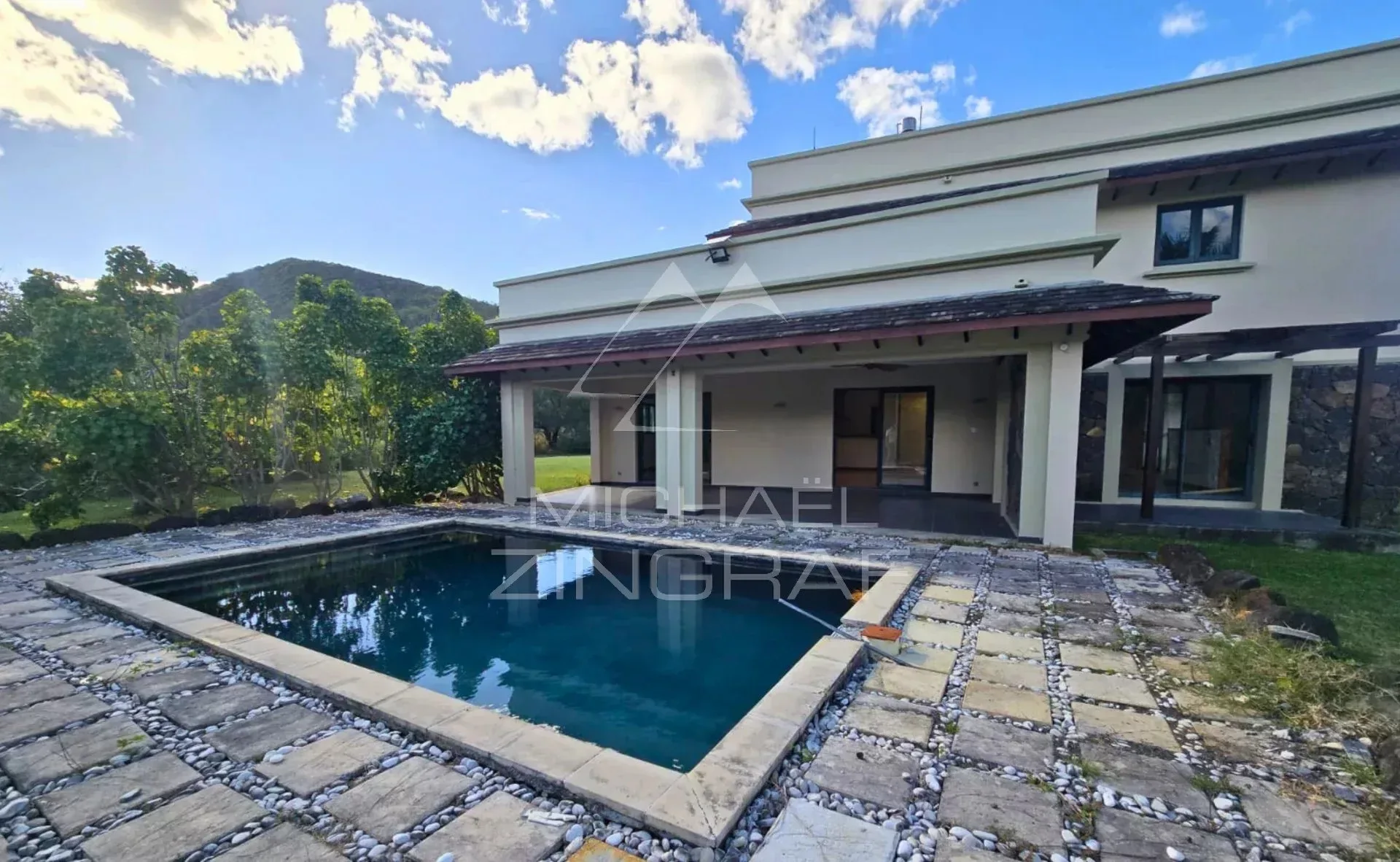 Élégante Villa de 3 Chambres avec Vue sur les Montagnes – Rivière Noire - 7