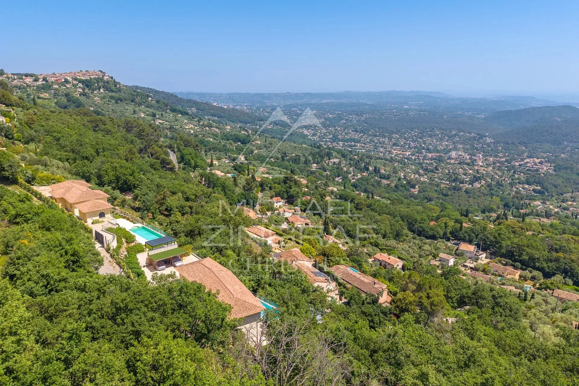 Villa épurée avec vue panoramique sur la Riviera - 7