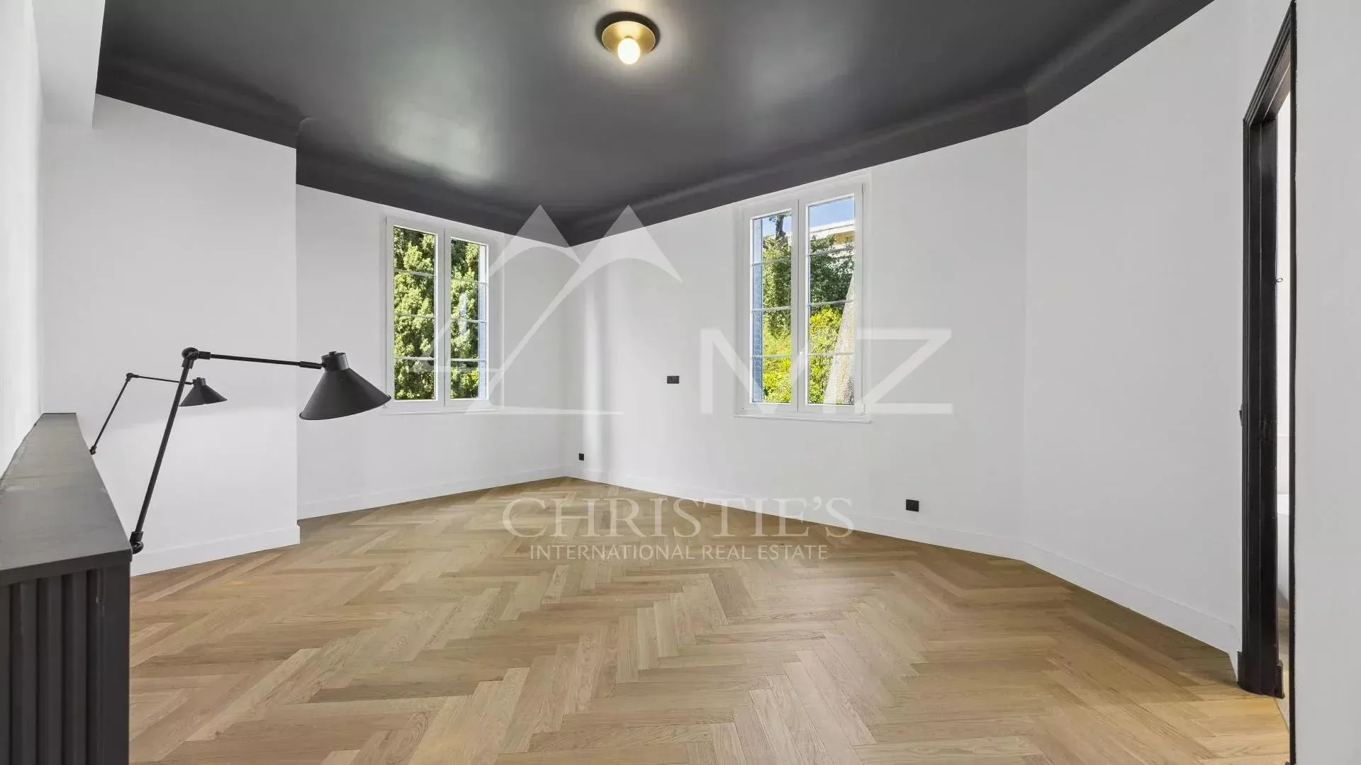 Le Cannet Europe : des volumes exceptionnels pour cet appartement - 10