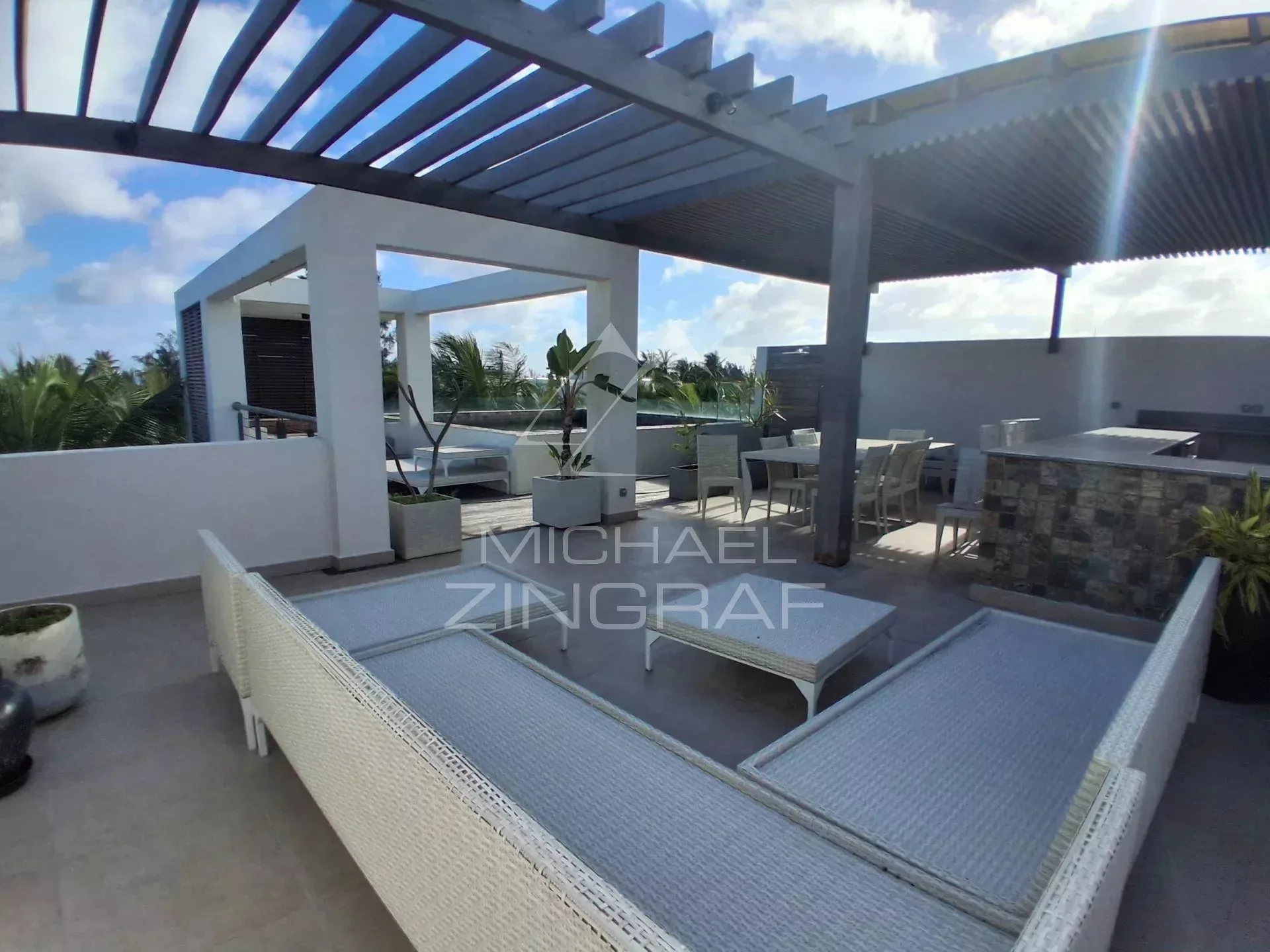 Penthouse d'Exception avec Rooftop Privatif, Piscine et Accès à une Plage Privée - 17