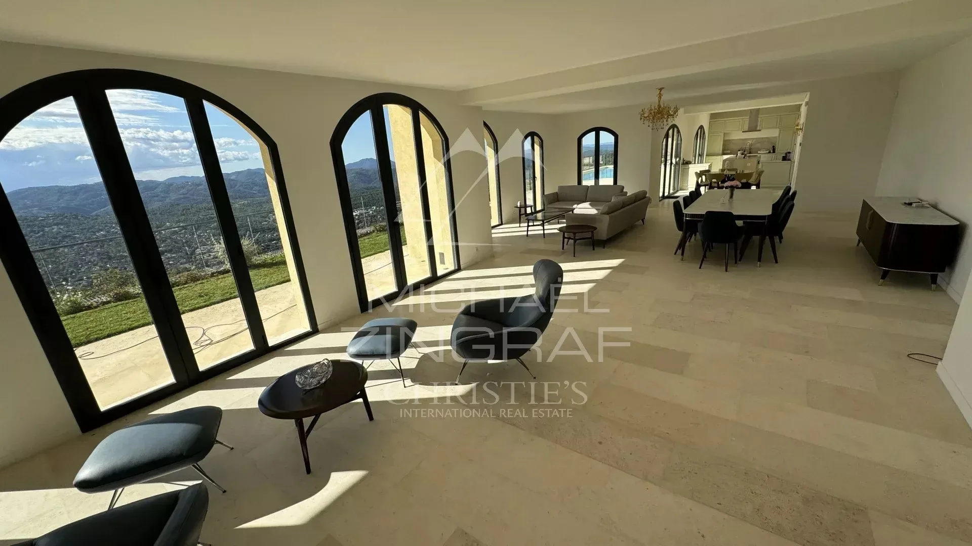 Villa au style épuré sur les balcons de la Riviera - 12