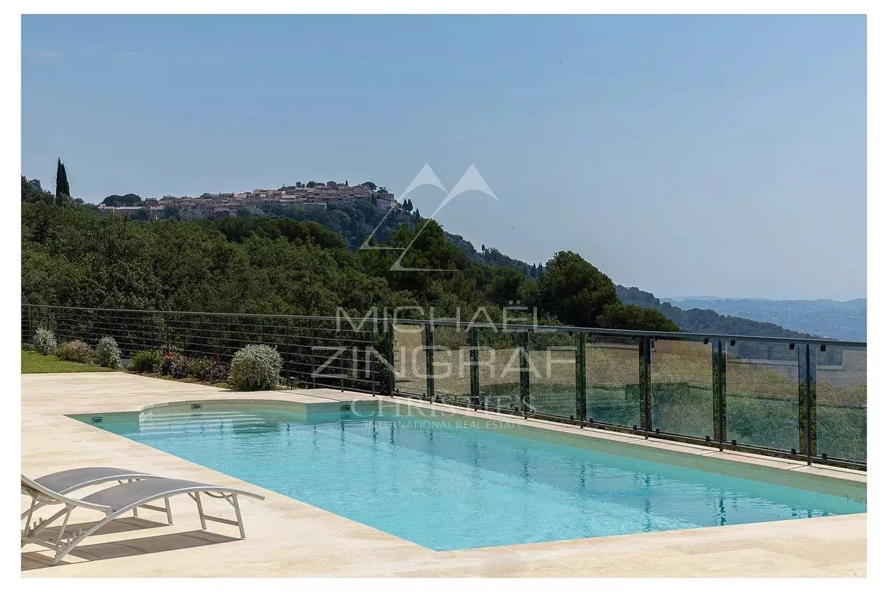 Villa au style épuré sur les balcons de la Riviera - 2