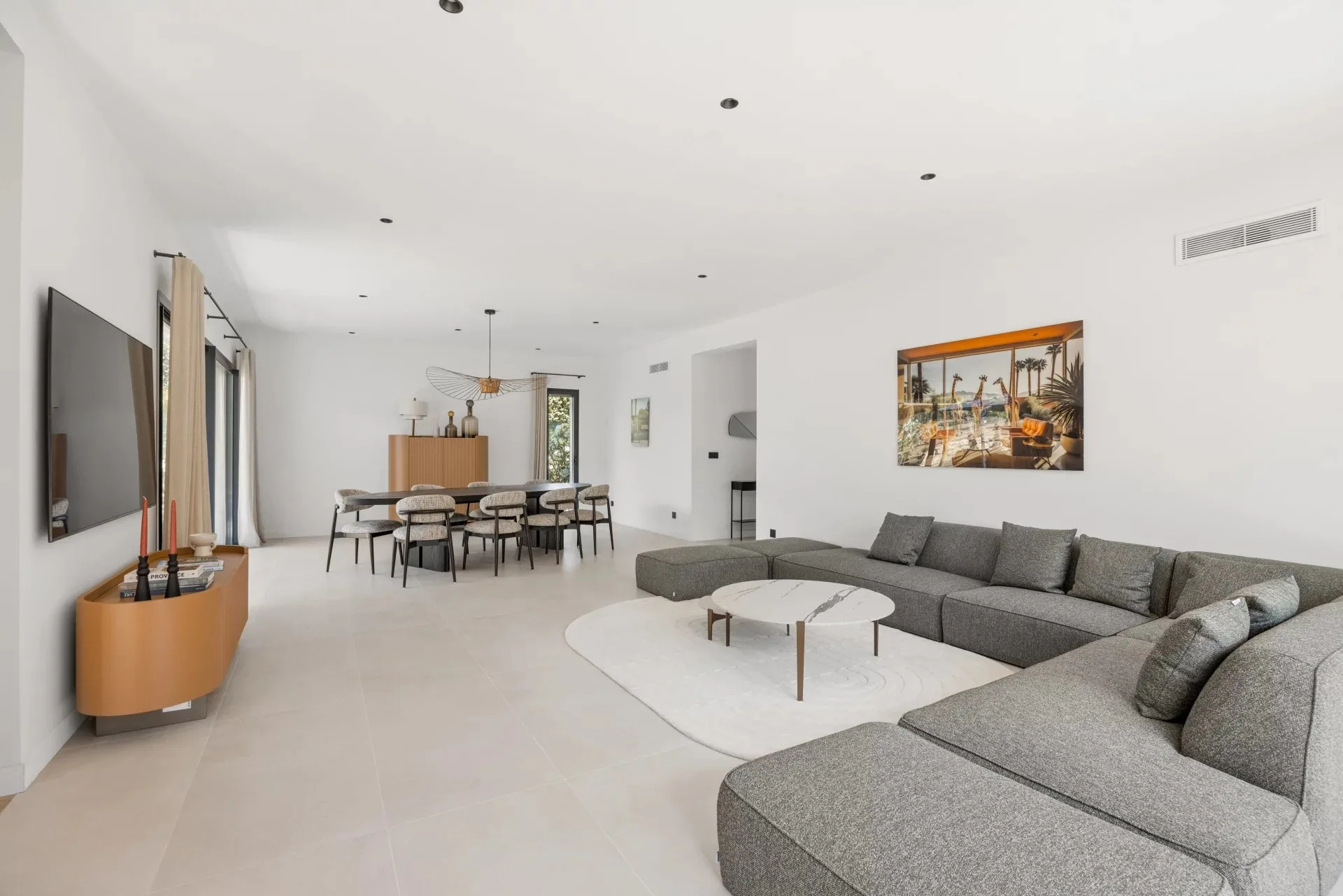 Mougins – Villa familiale rénovée dans un domaine confidentiel - 4