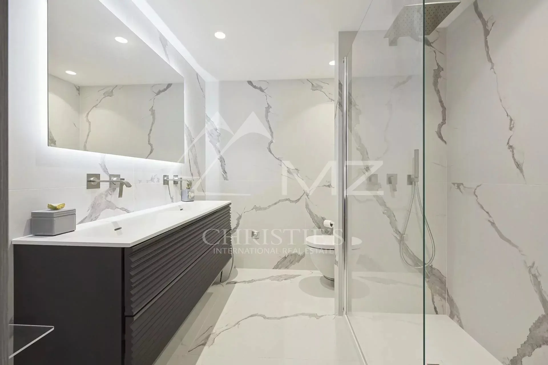 Magnifique appartement contemporain à la vue mer féerique - 11