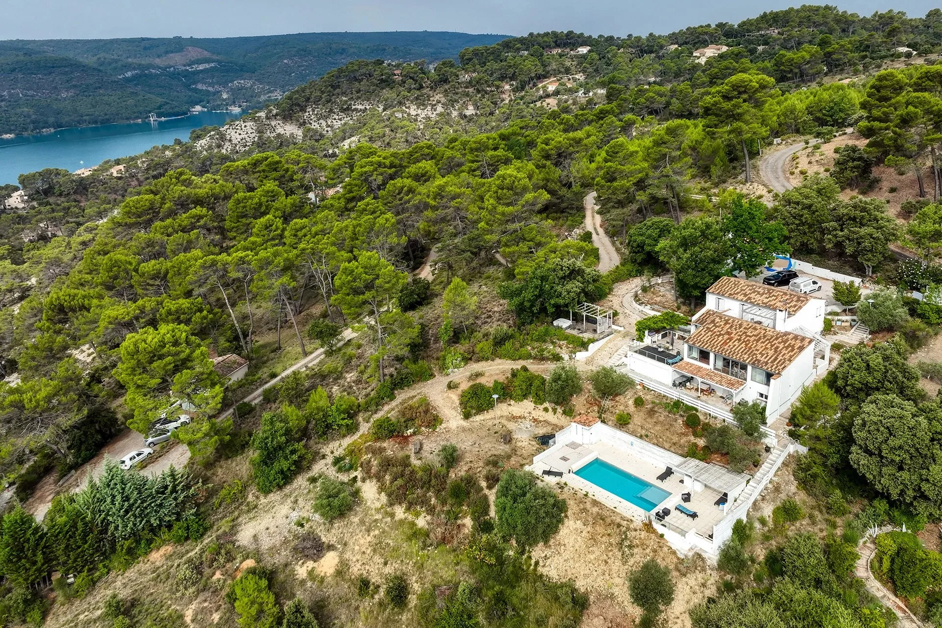 Vue panoramique exceptionnelle sur le lac d'Esparron – Au cœur des Gorges du Verdon - 3