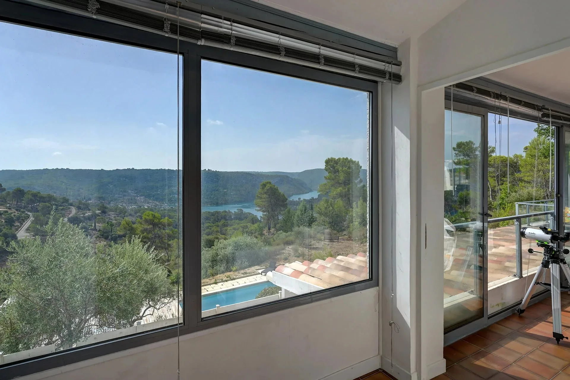 Vue panoramique exceptionnelle sur le lac d'Esparron – Au cœur des Gorges du Verdon - 16