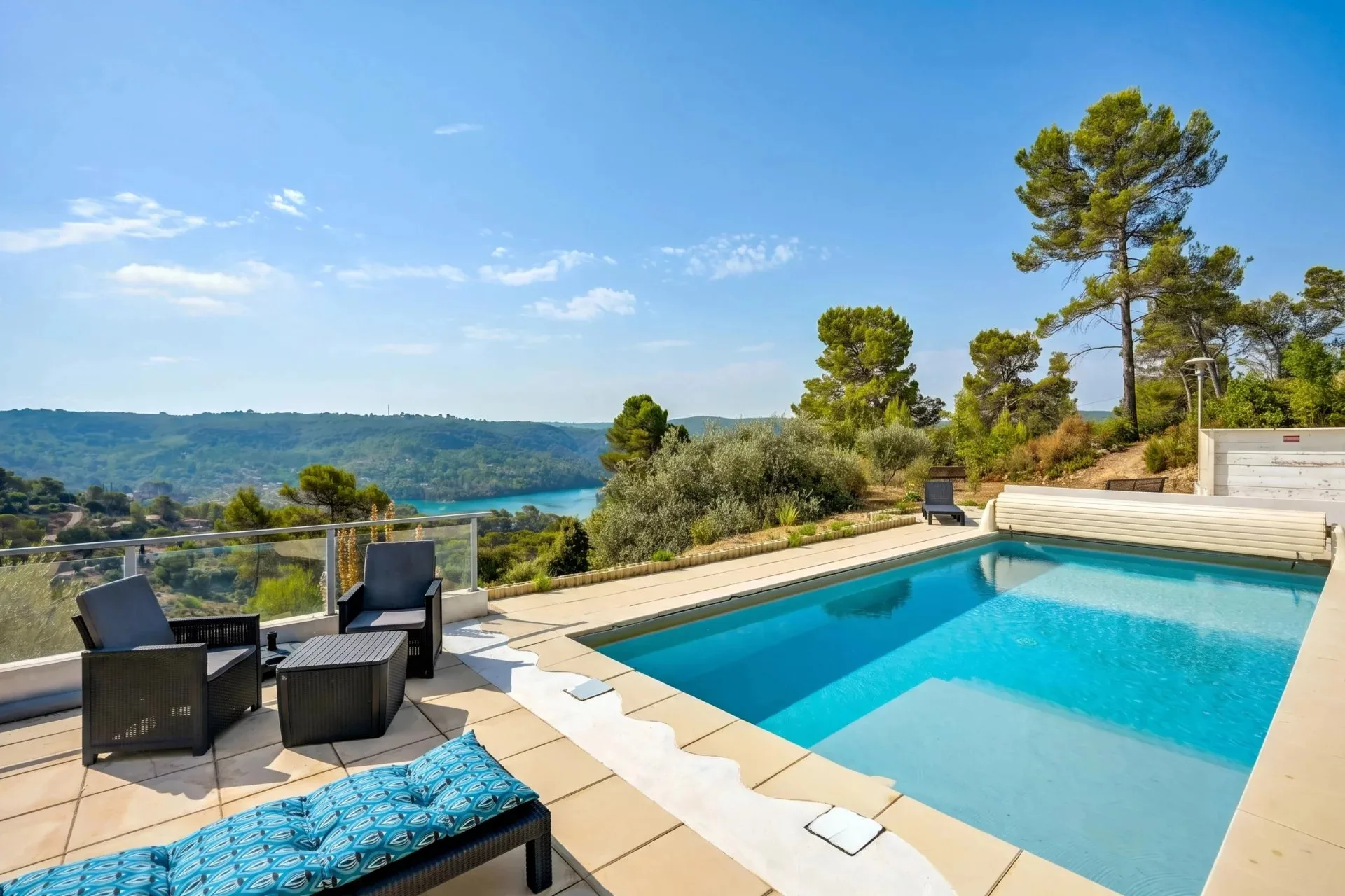 Vue panoramique exceptionnelle sur le lac d'Esparron – Au cœur des Gorges du Verdon - 2