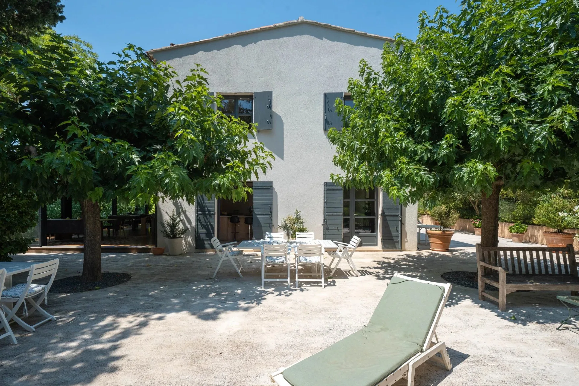 Aix-en-Provence – Propriété avec piscine au coeur d'un écrin de verdure - 13
