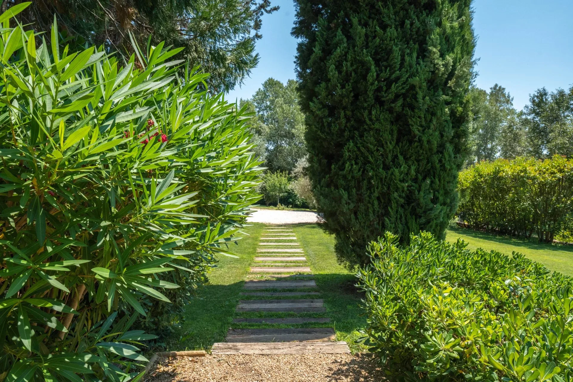 Aix-en-Provence – Propriété avec piscine au coeur d'un écrin de verdure - 15