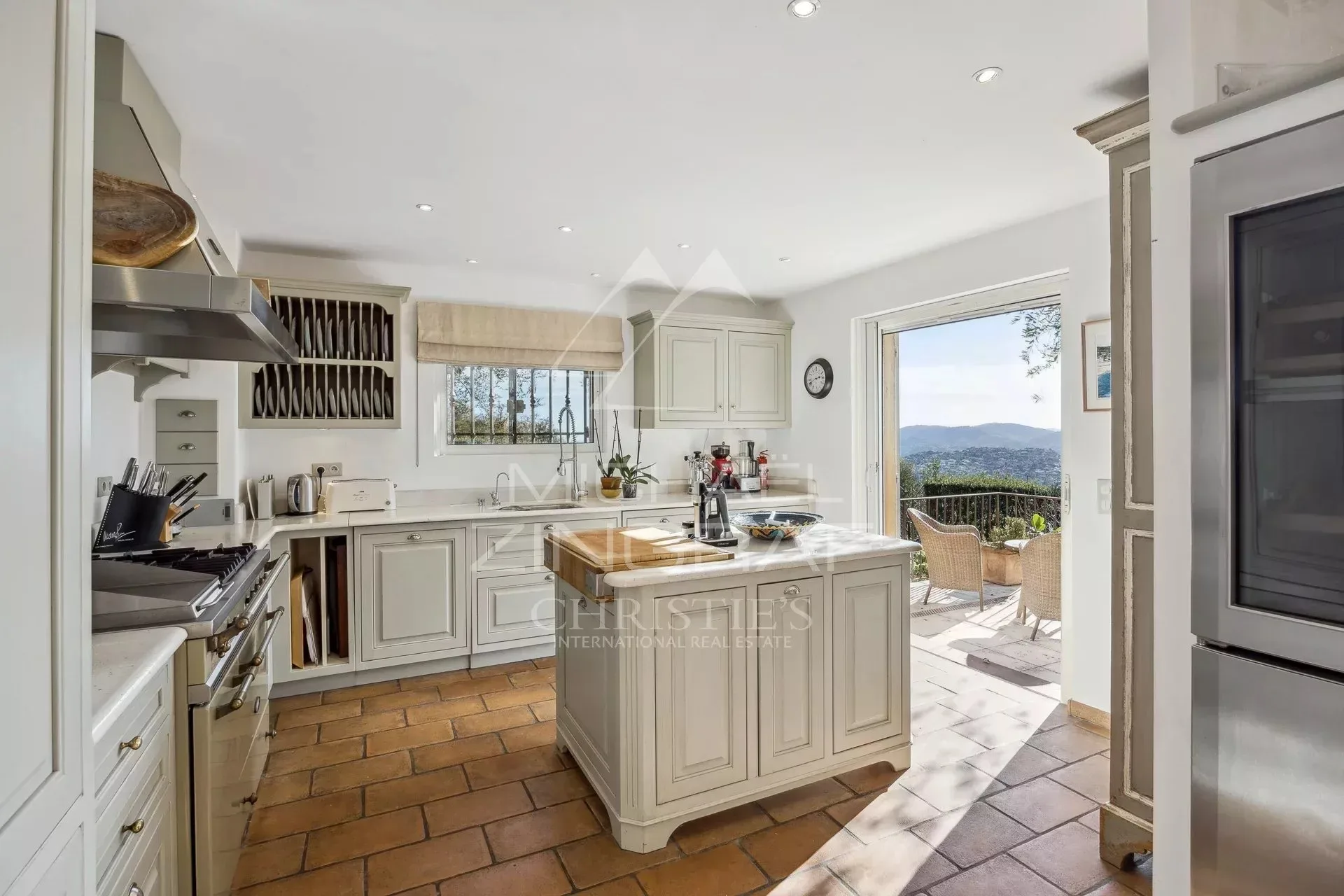 Elegante  Villa position dominante avec vue mer et oliveraie - 5