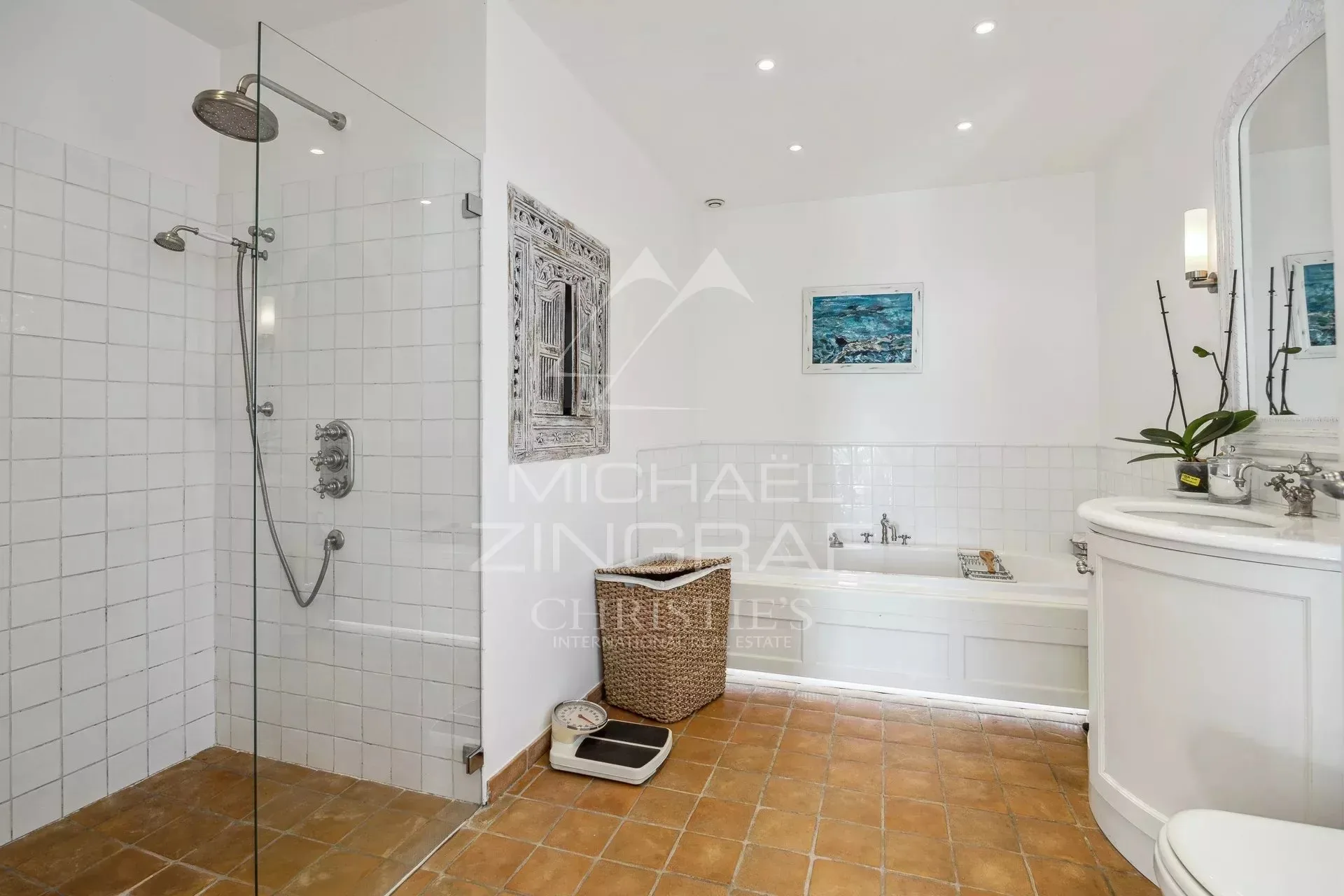Elegante  Villa position dominante avec vue mer et oliveraie - 16