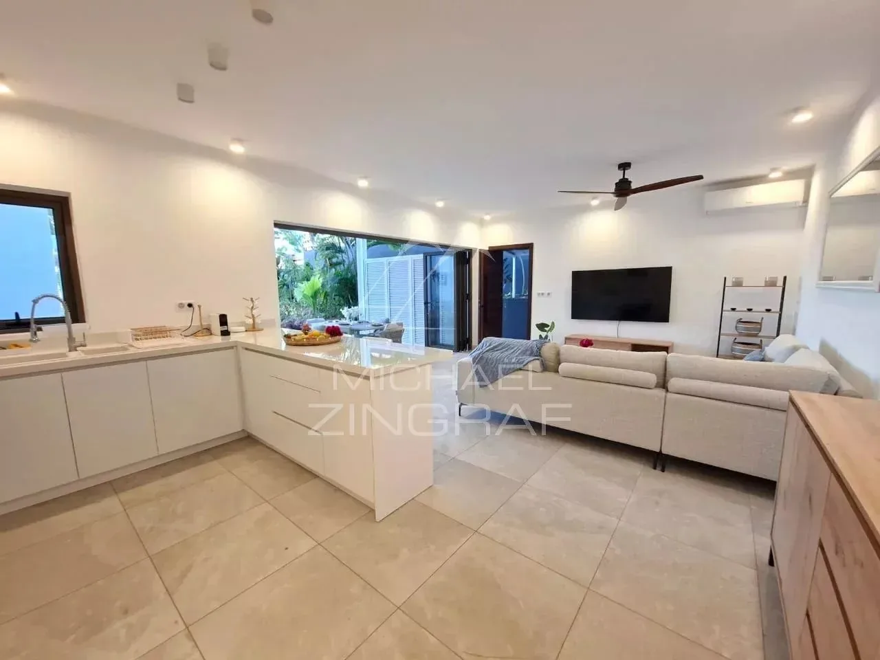 Appartement pieds dans l'eau avec vue panoramique sur l'océan – Pointe aux Canonniers - 11