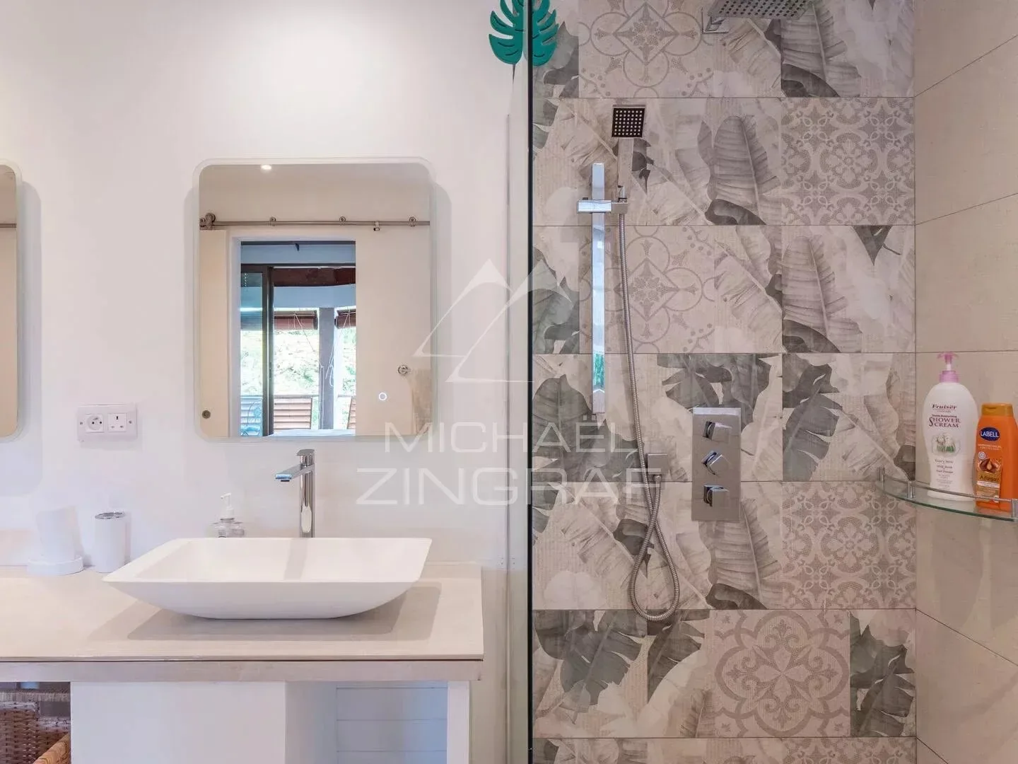 Élégant duplex meublé de 3 chambres en suite avec jardin – Rivière Noire - 23