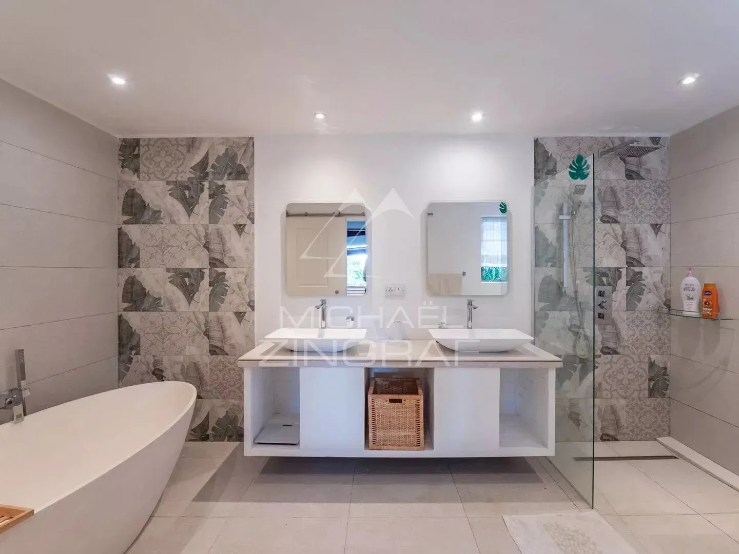 Élégant duplex meublé de 3 chambres en suite avec jardin – Rivière Noire - 25