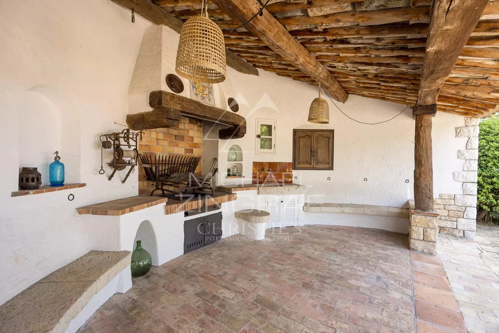 Exclusivité Mas d’exception avec vue mer panoramique au Cap d’Antibes - 10