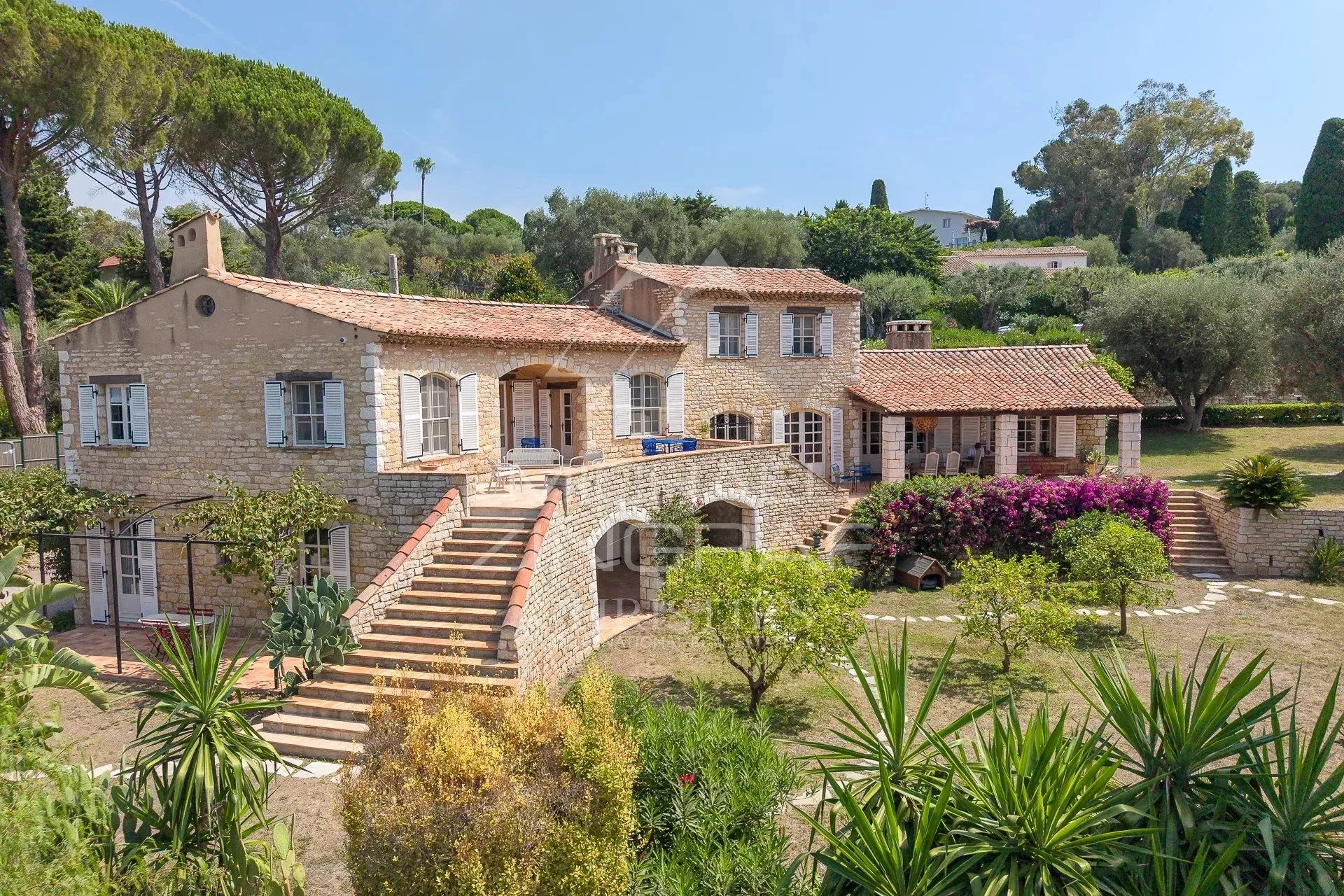 Exclusivité Mas d’exception avec vue mer panoramique au Cap d’Antibes