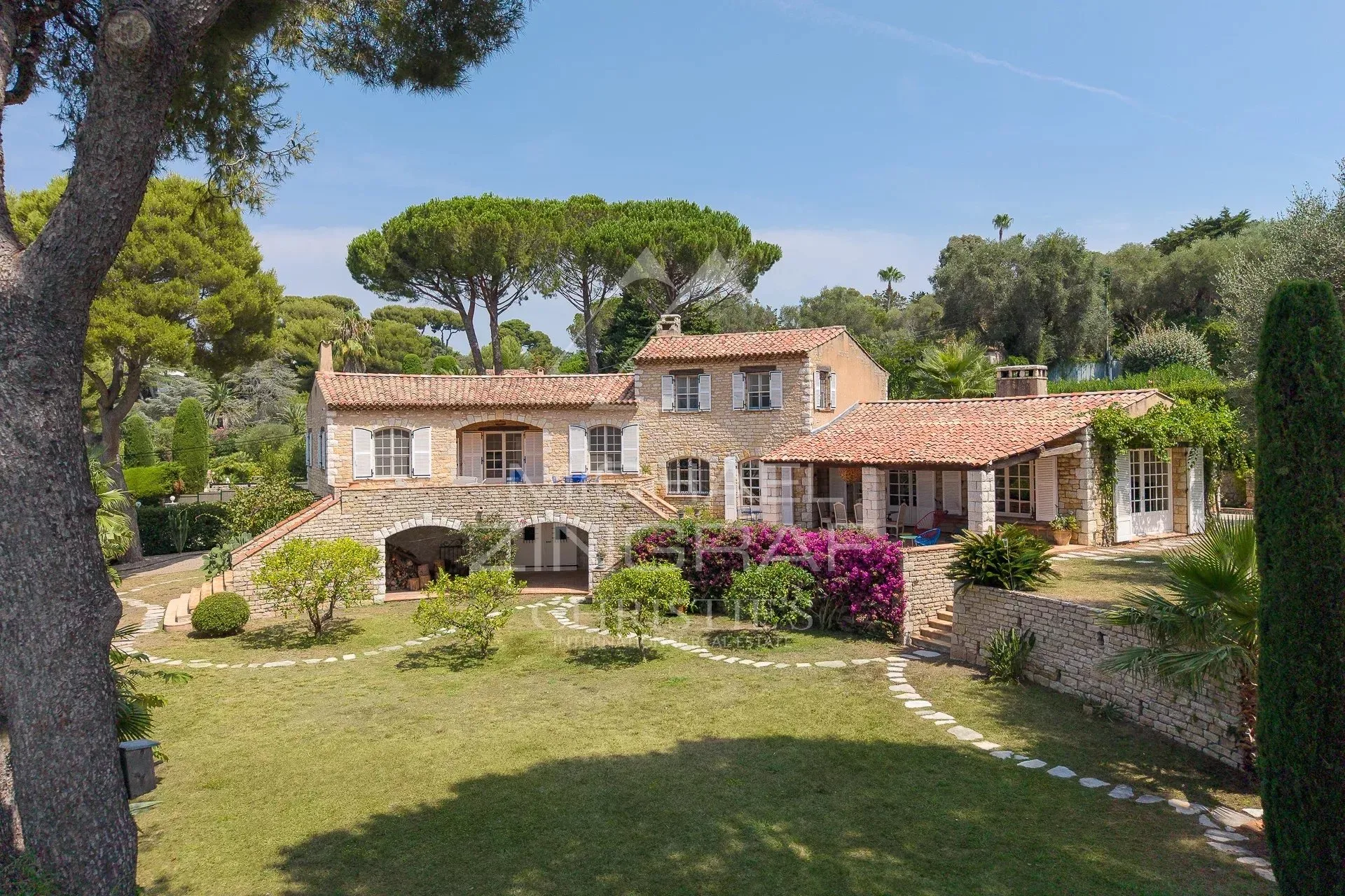 Exclusivité Mas d’exception avec vue mer panoramique au Cap d’Antibes - 30