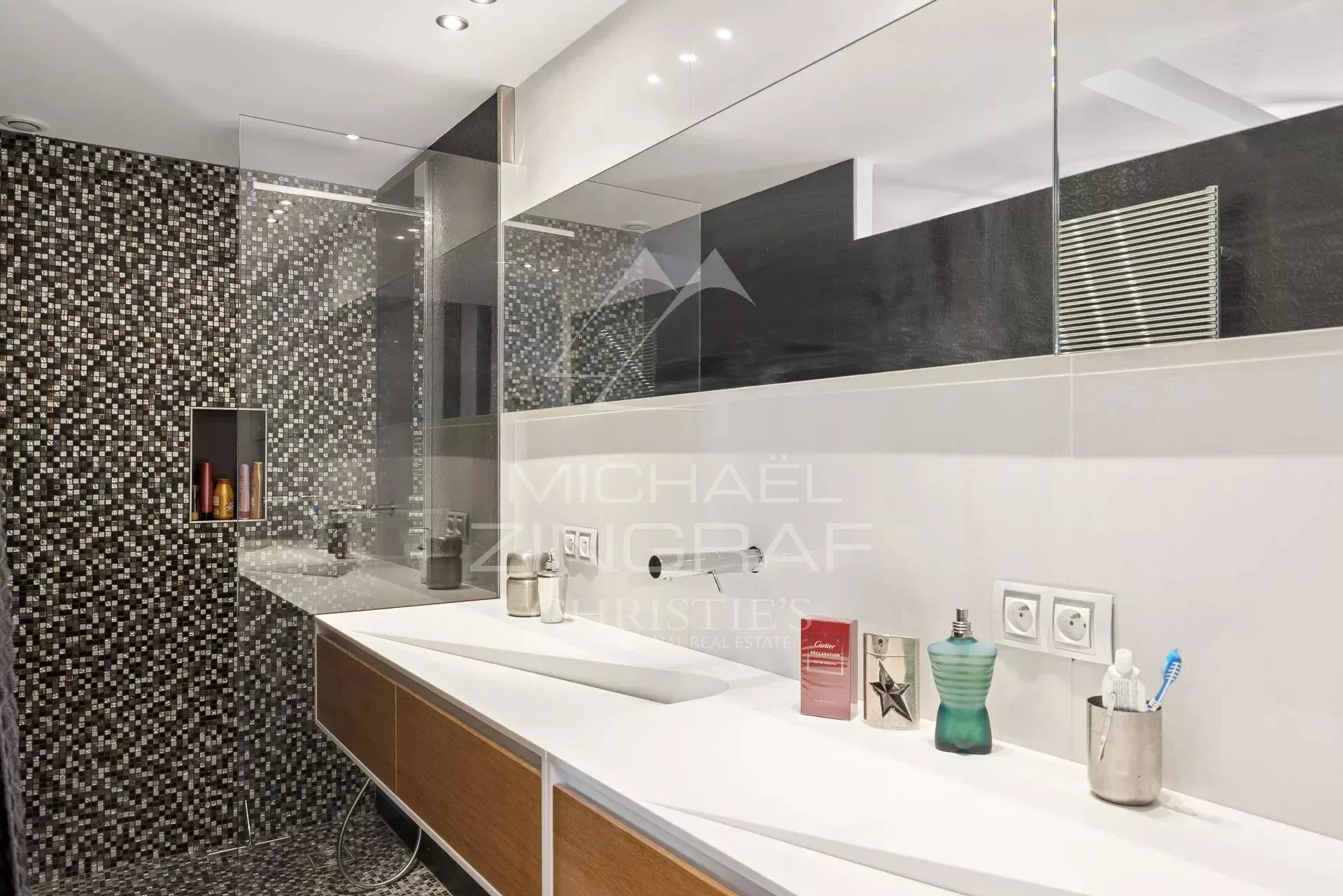 ANTIBES – LOFT D'ARCHITECTE D'EXCEPTION - 12