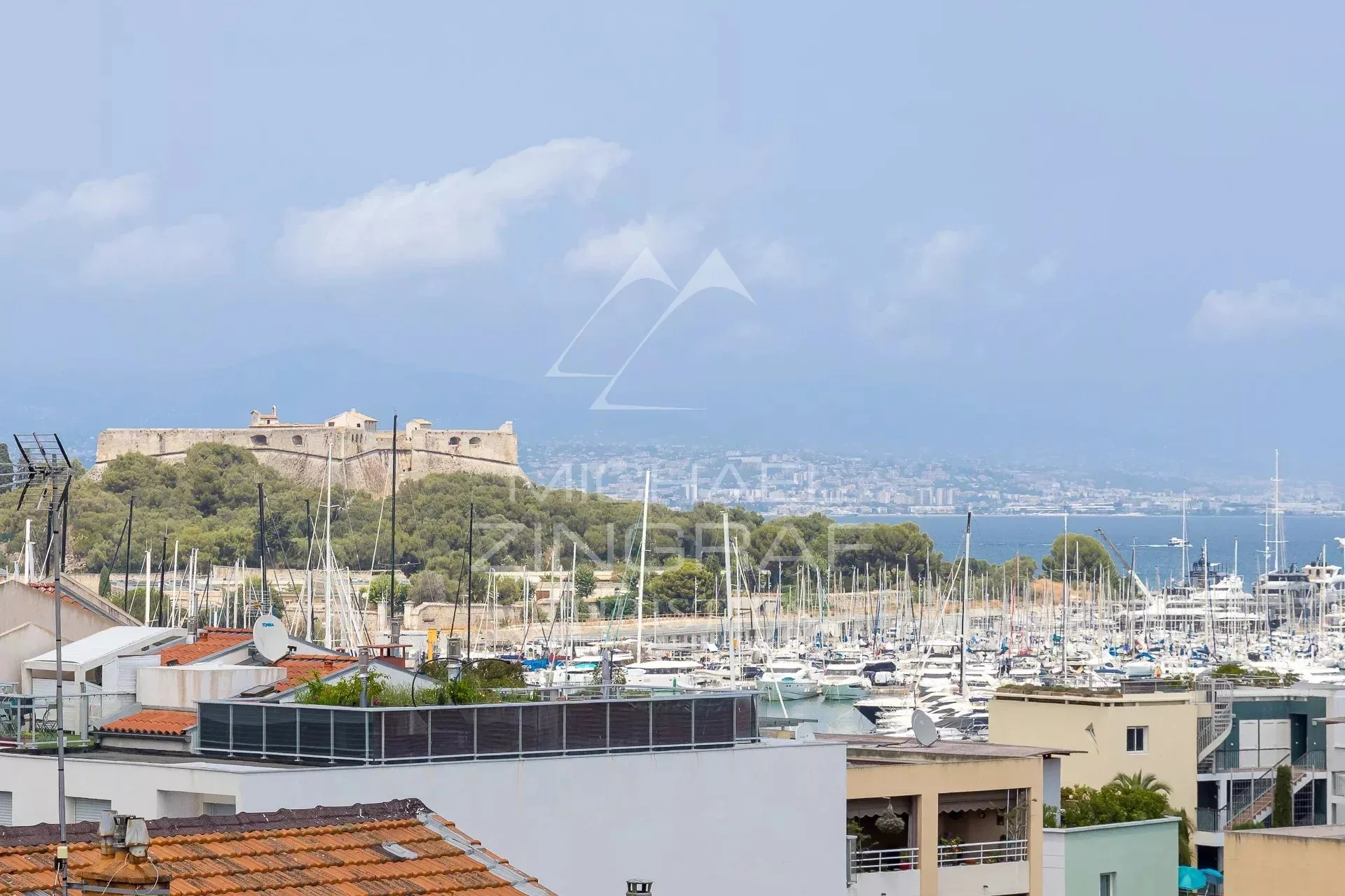 ANTIBES – LOFT D'ARCHITECTE D'EXCEPTION - 2