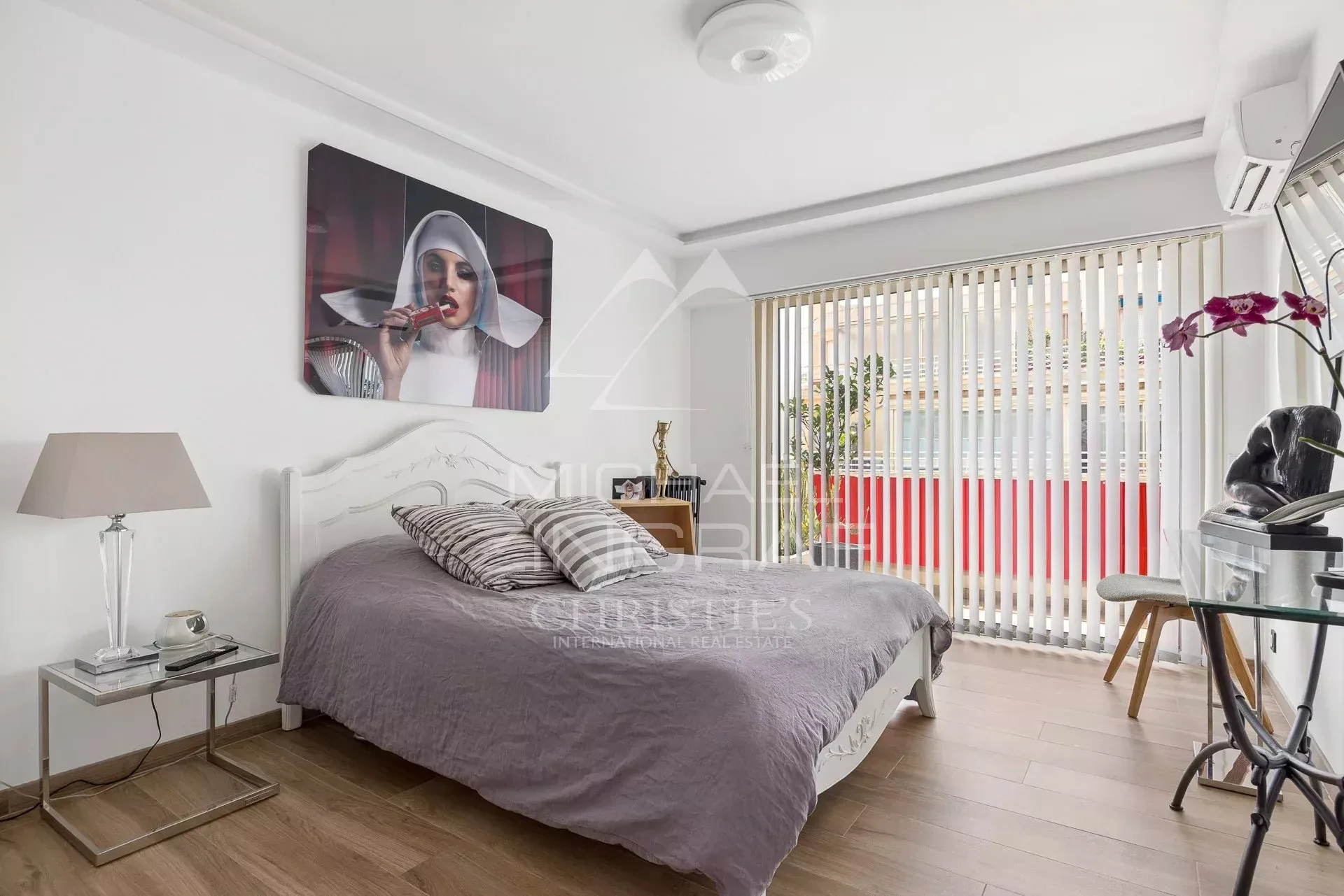 Superbe appartement rénové – Centre-ville d’Antibes, secteur Vauban – Vue dégagée sur le port - 7