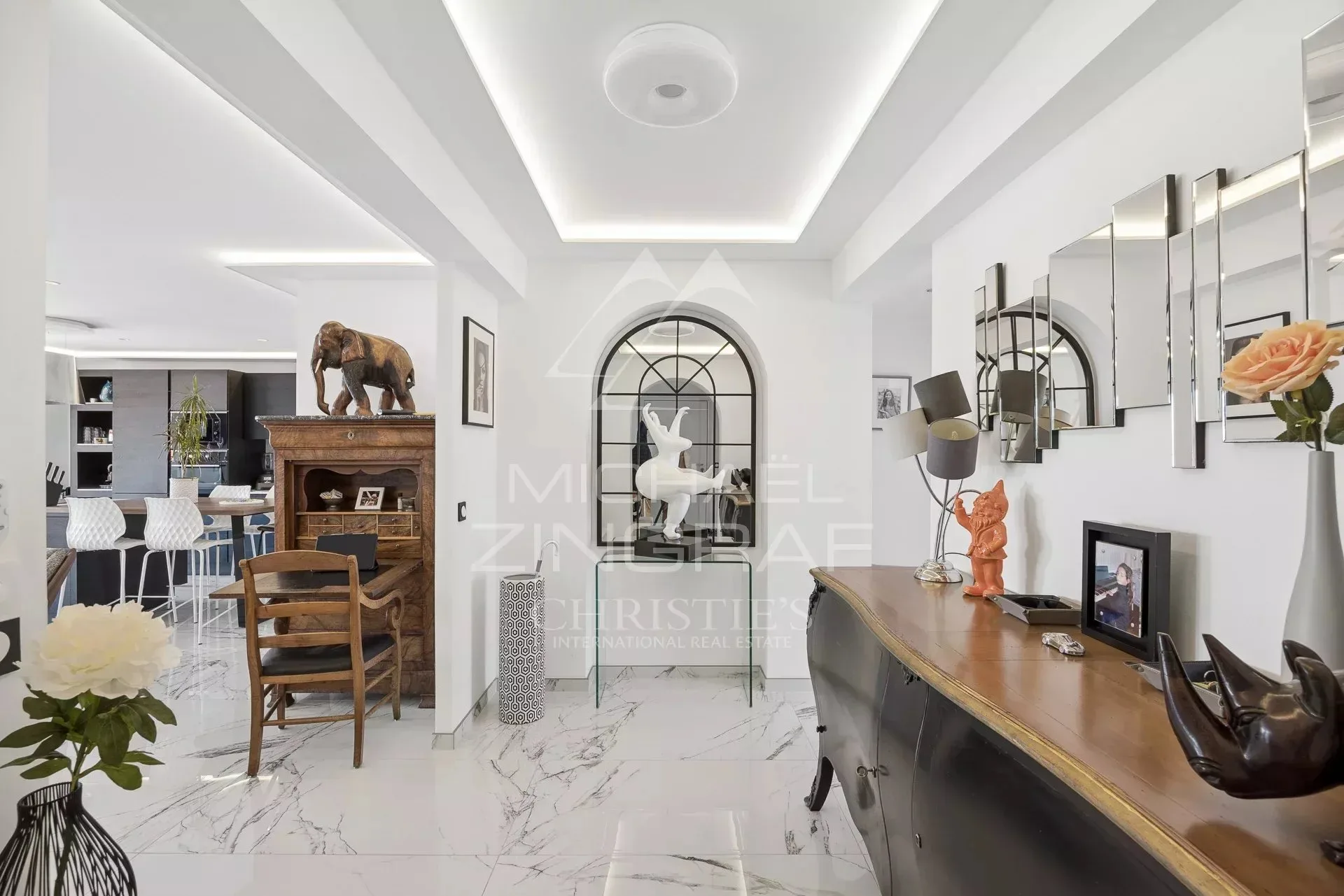 Superbe appartement rénové – Centre-ville d’Antibes, secteur Vauban – Vue dégagée sur le port - 13