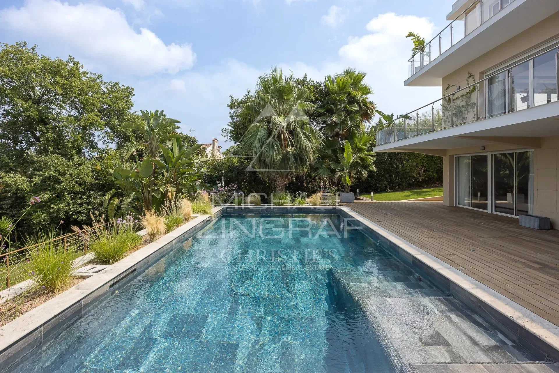 SPLENDIDE VILLA CONTEMPORAINE RÉNOVÉE  DE 320 M² SITUÉE DANS UN DOMAINE PRIVÉ - 19