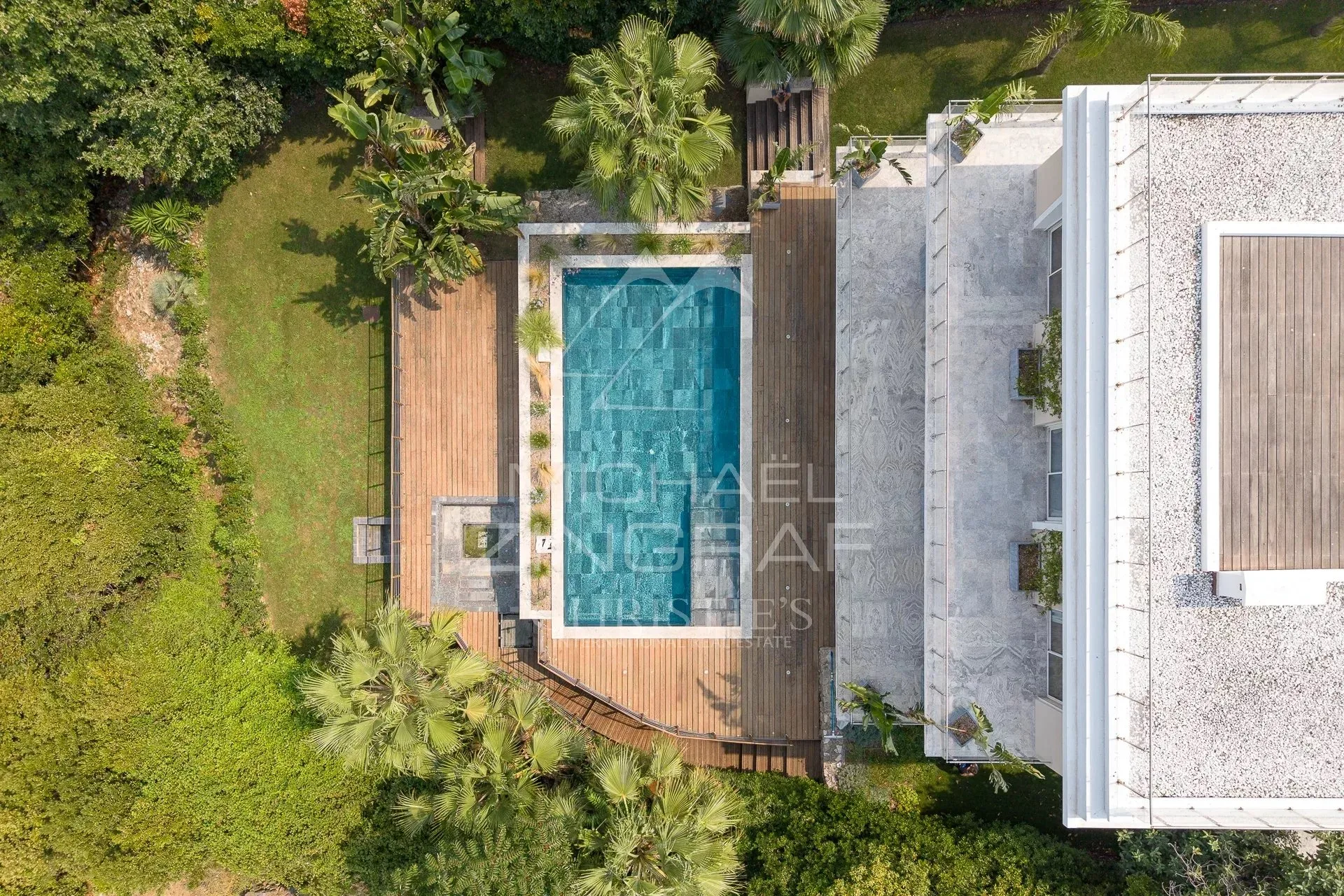 SPLENDIDE VILLA CONTEMPORAINE RÉNOVÉE  DE 320 M² SITUÉE DANS UN DOMAINE PRIVÉ - 22