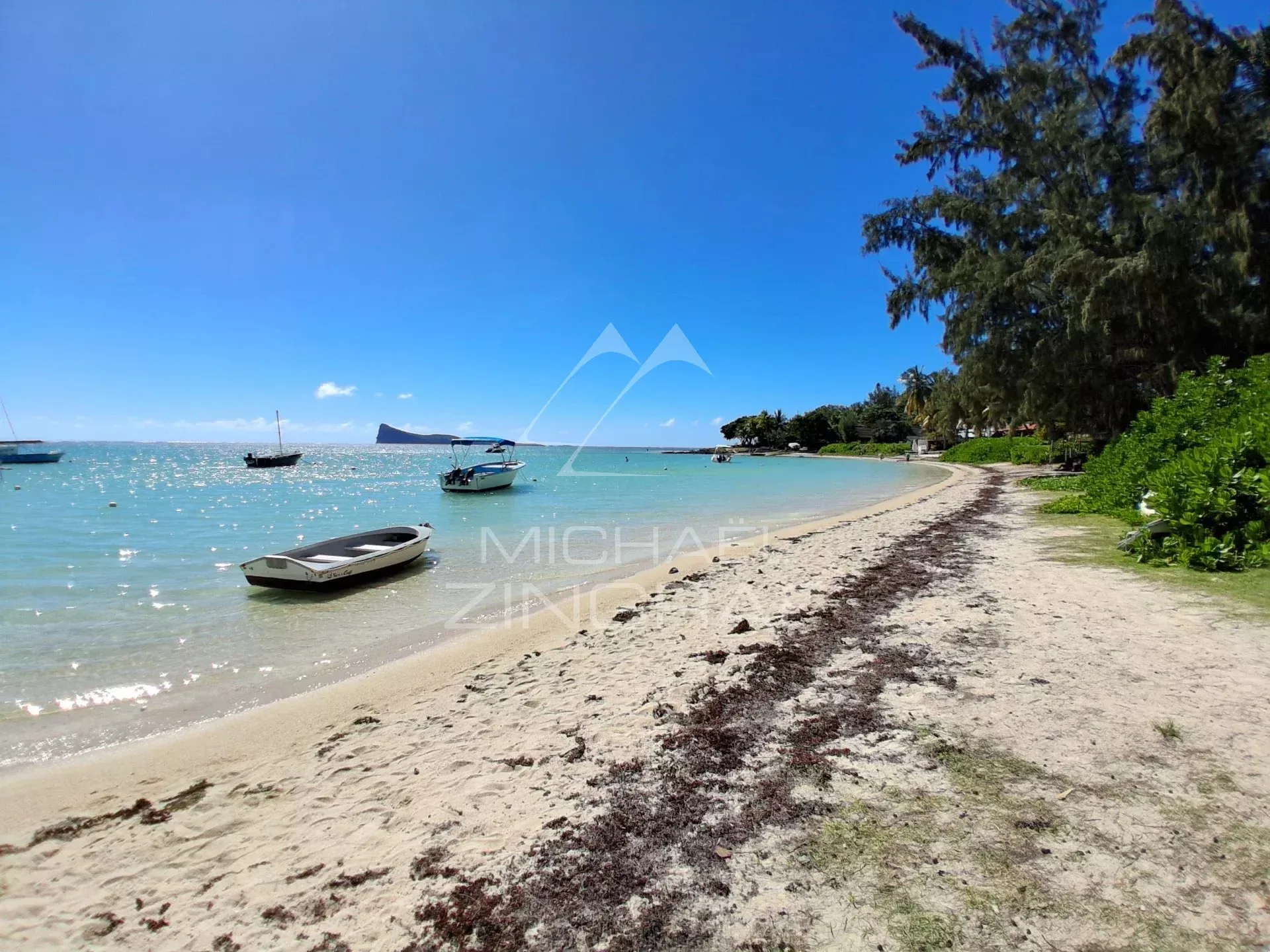 Duplex 2 Chambres avec Accès Direct à la Plage – Pereybère - 22