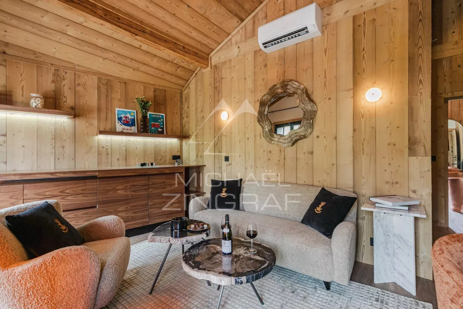 Magnifique grand chalet de prestige rénové - Proche centre - Au calme & vue panoramique - Piscine - 9