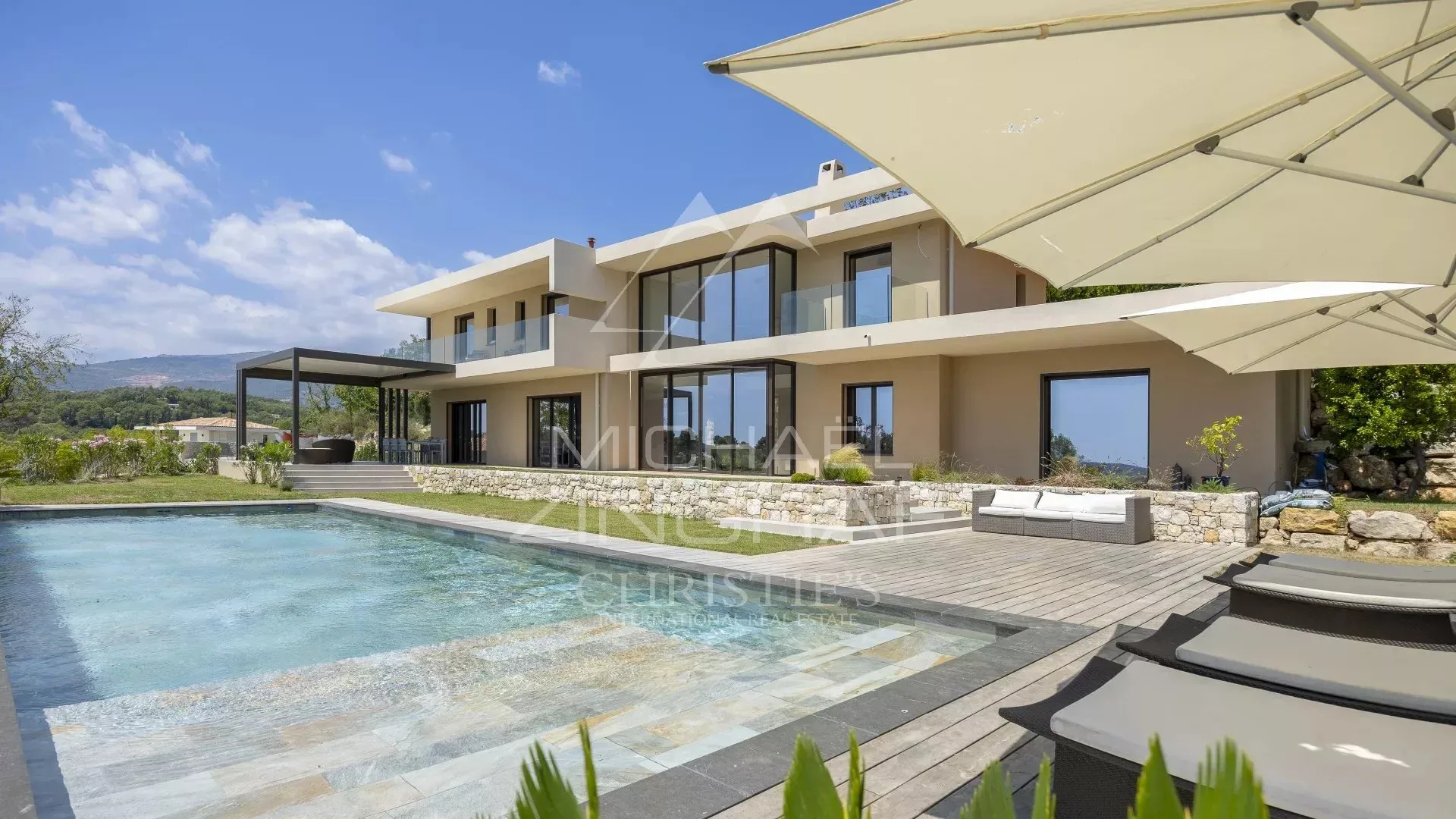 Une signature architecturale contemporaine avec panorama d'exception - 2