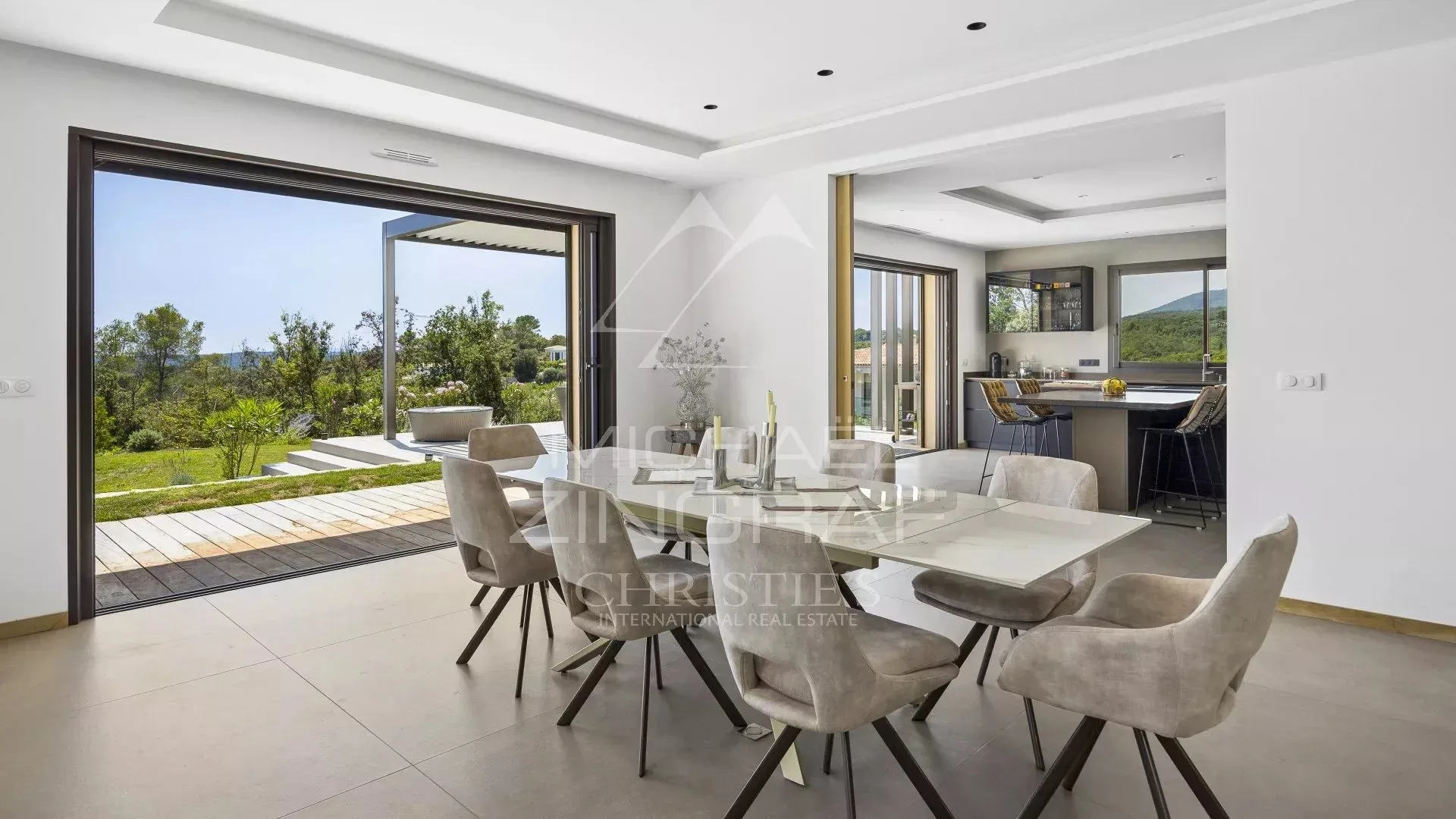 Une signature architecturale contemporaine avec panorama d'exception - 14