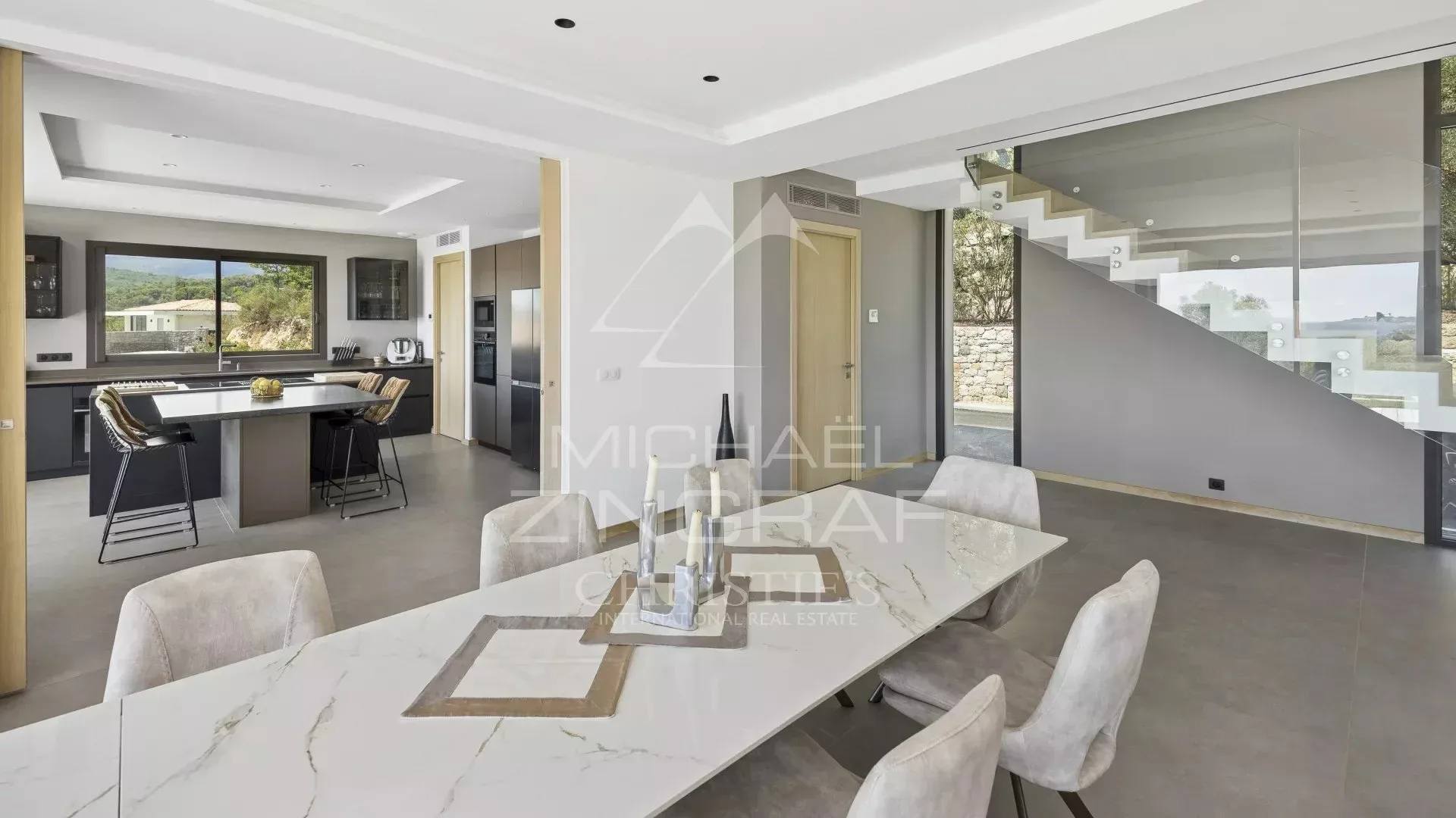 Une signature architecturale contemporaine avec panorama d'exception - 16