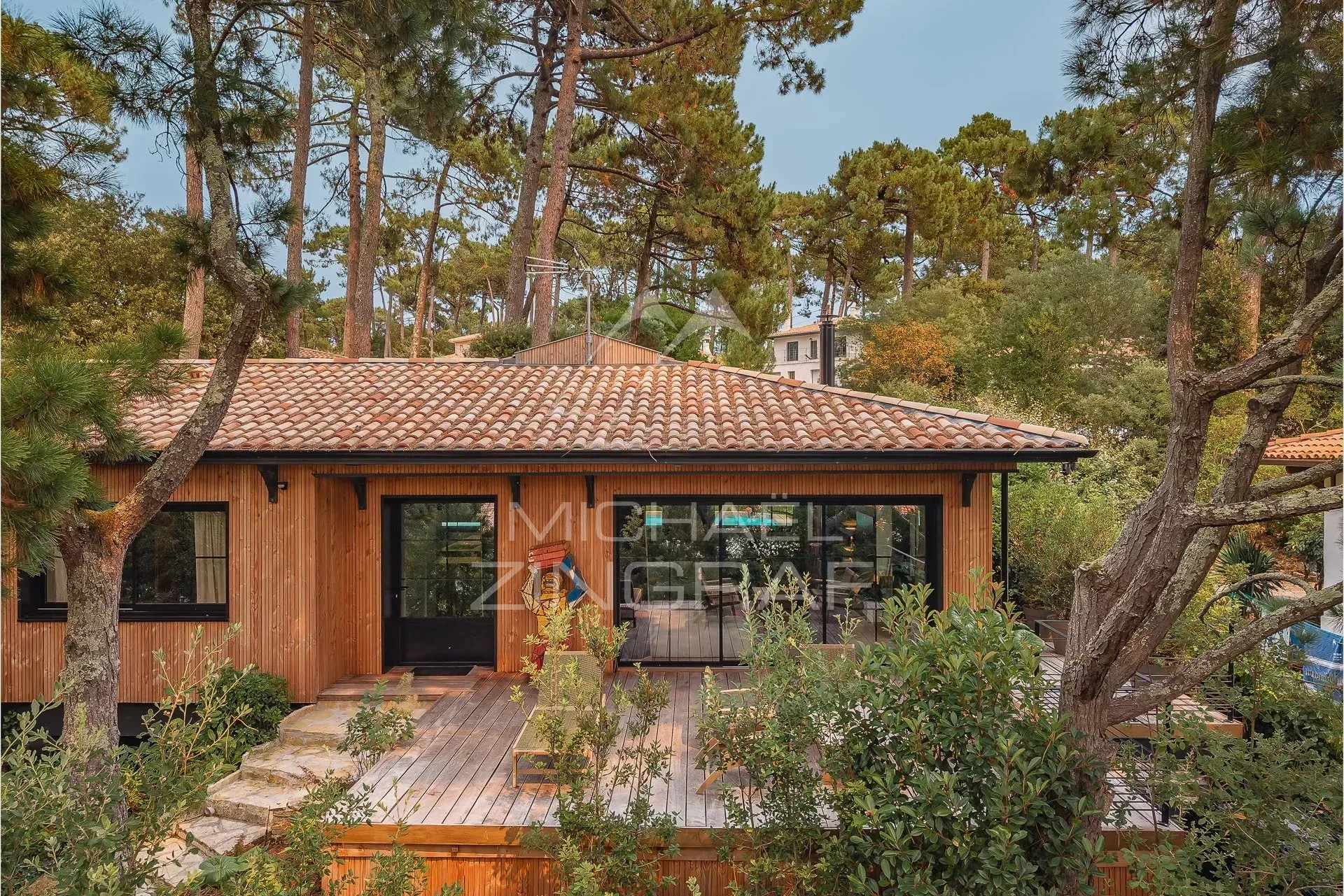 Villa 5 suites entièrement rénovée au Pyla