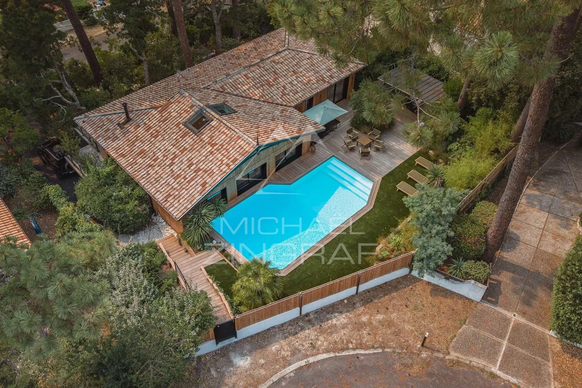 Villa 5 suites entièrement rénovée au Pyla - 3