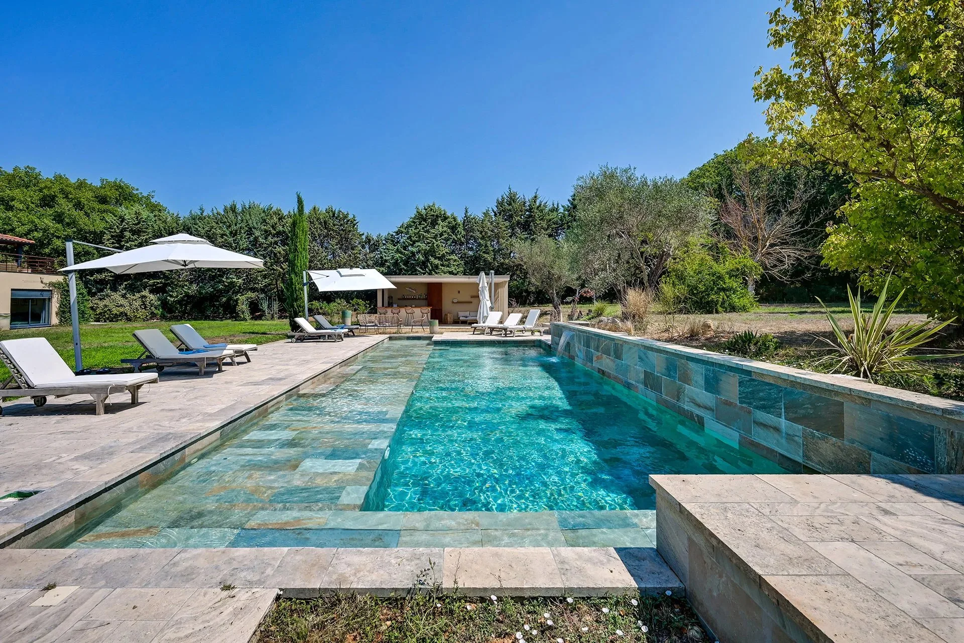 À quelques minutes du cœur d'Aix-en-Provence – Propriété d'exception de 12 pièces de 650 m² sur 1,2 hectares - 26